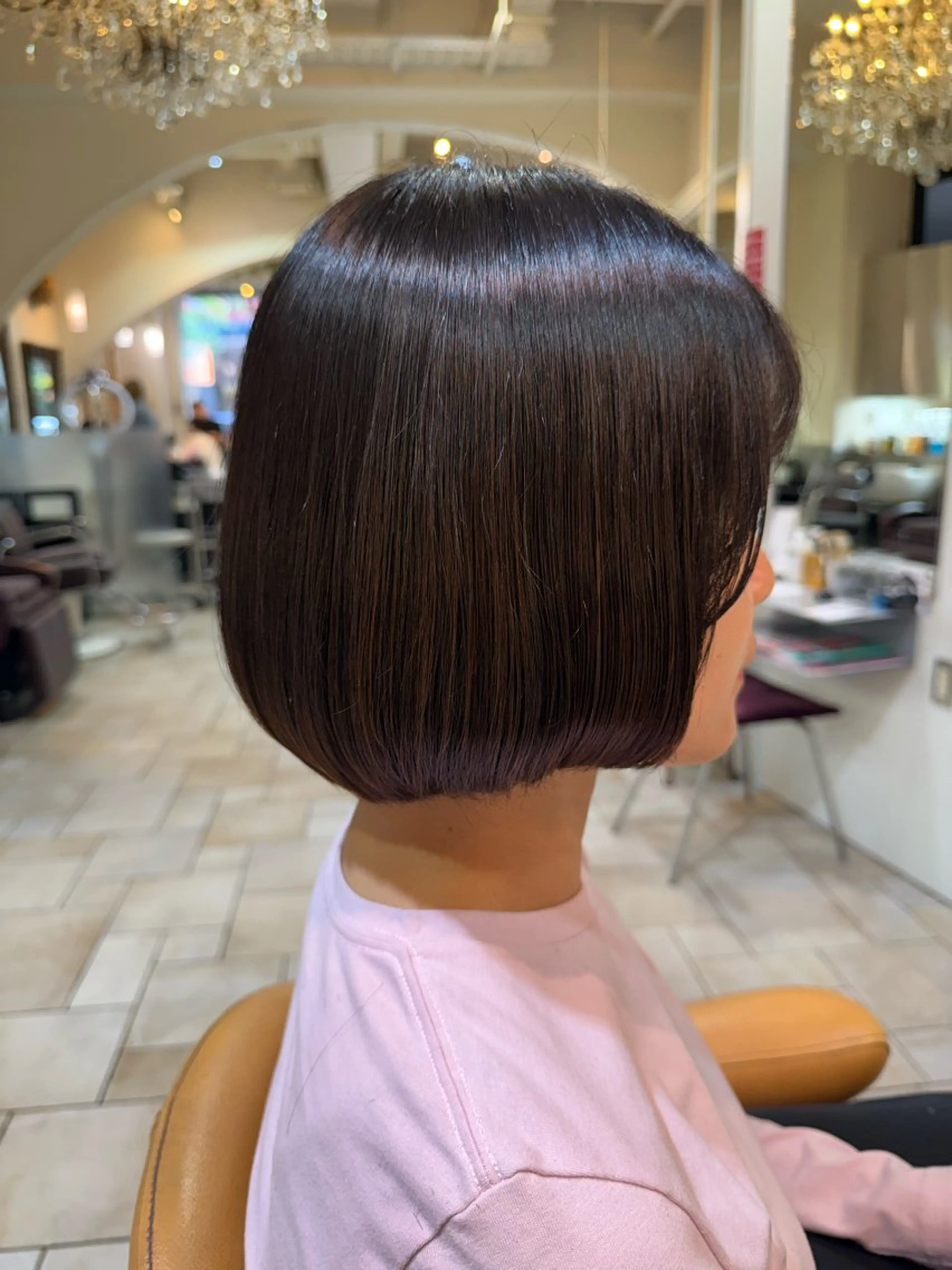 ショート ボブ 縮毛矯正 宮崎 優衣のヘアスタイル