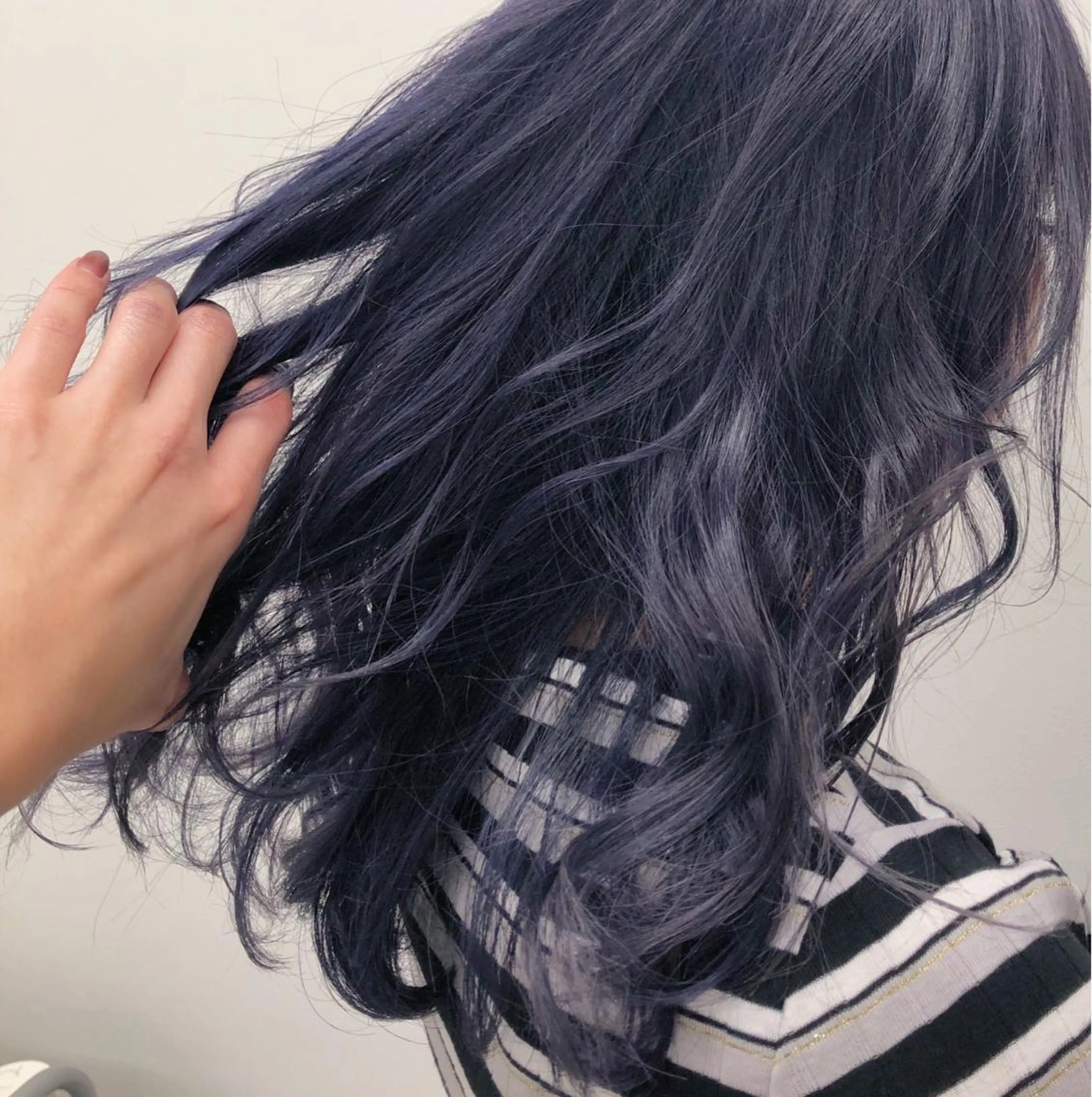 ミディアム カラー ブルーカラー 柔らかbeige モトキのヘアスタイル