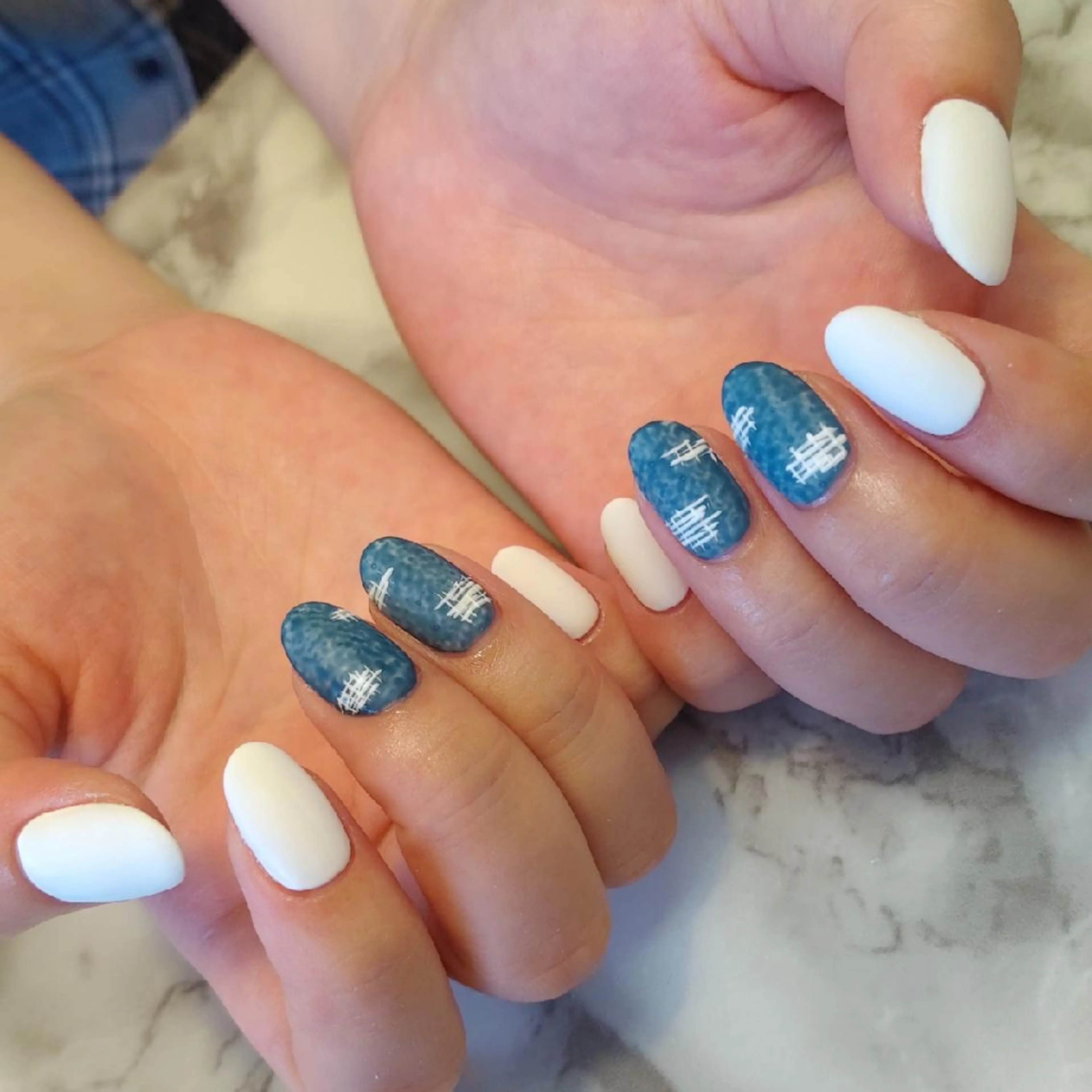 ネイル ジェヌインネイル 河内のネイルデザイン