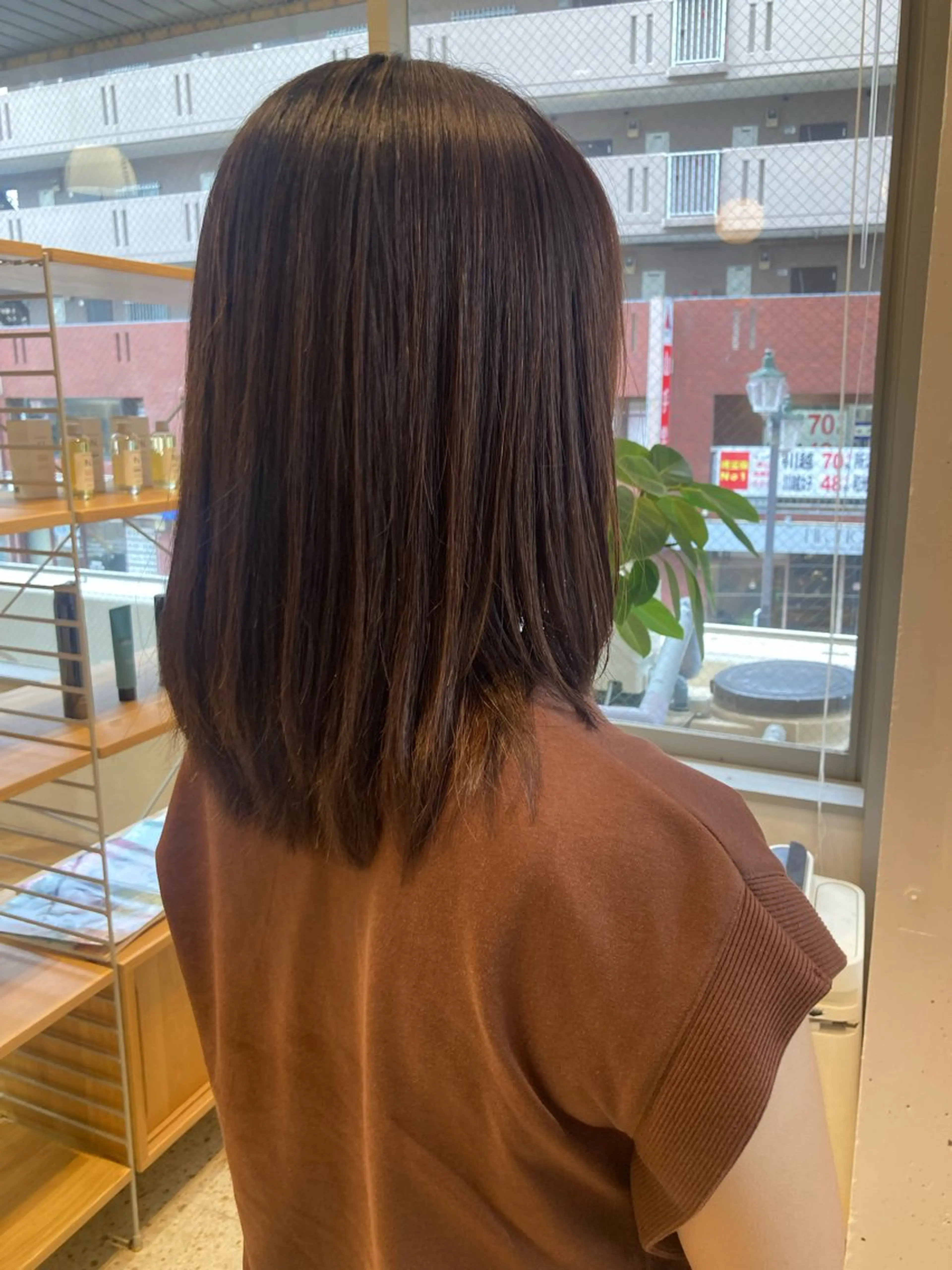 セミロング フローレン KANAKOのヘアスタイル