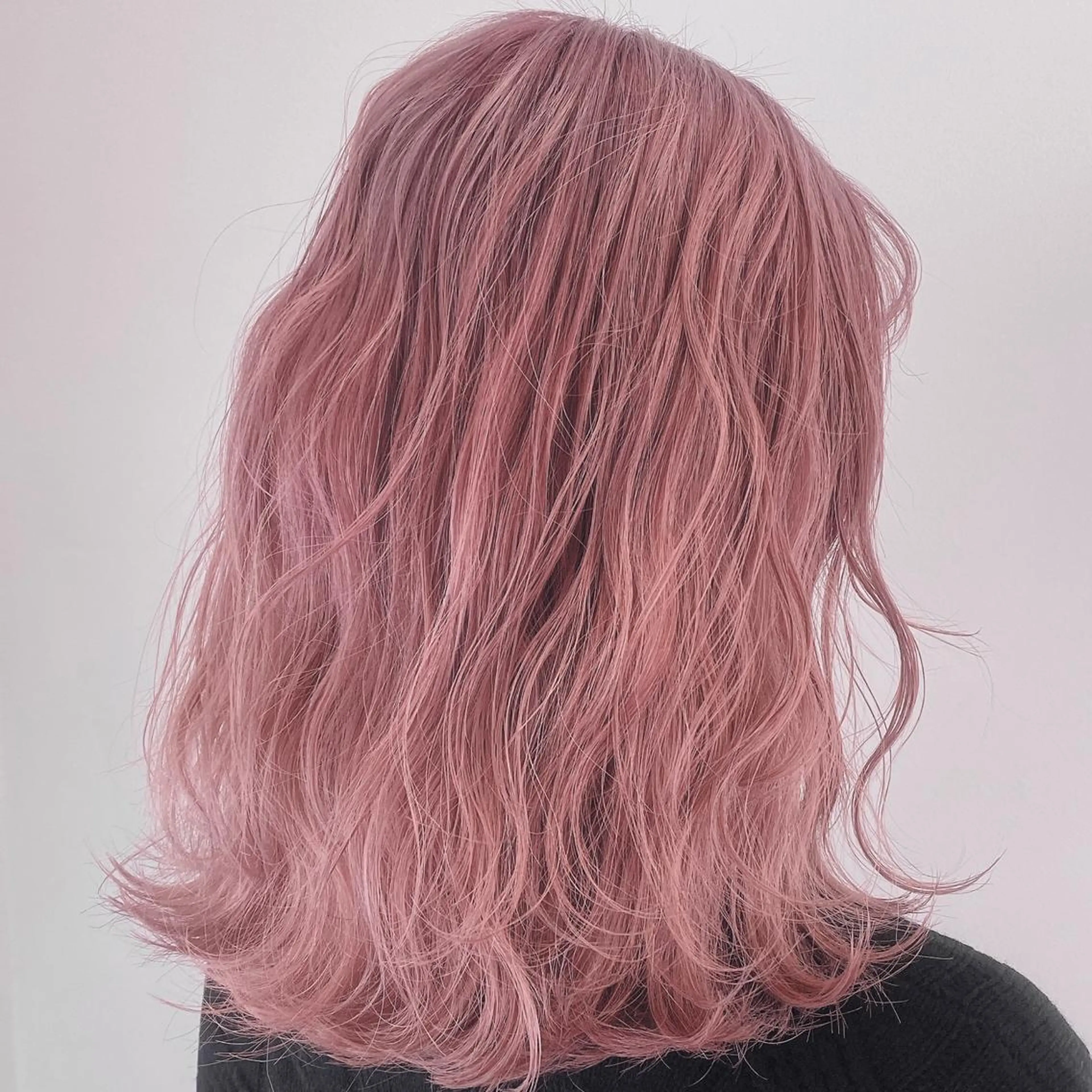 セミロング カット ヘアカラー 上川 開生のヘアスタイル