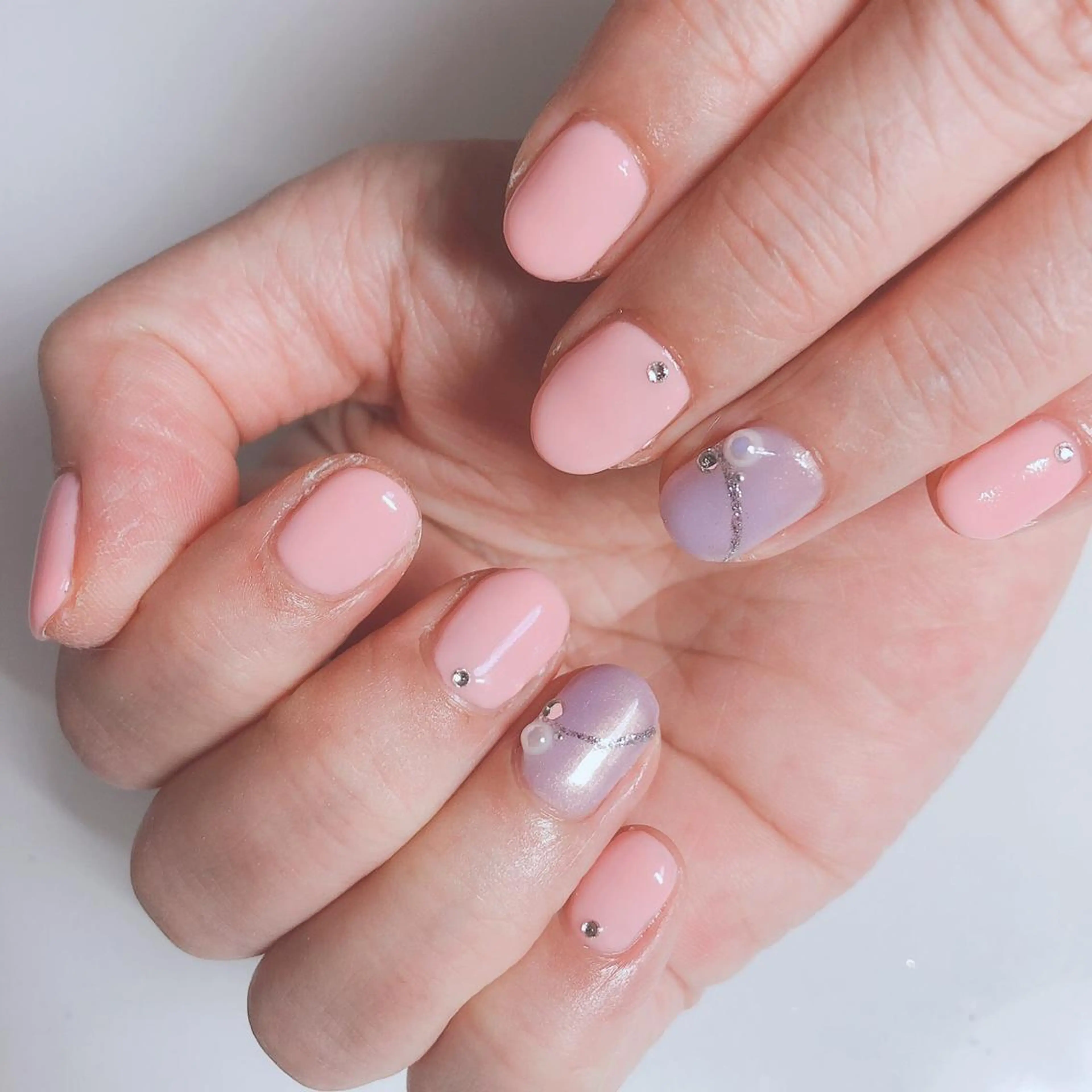 ネイル アートネイル 長さ出し フットネイル グリーン ニュアンスネイル Lily Roseスタッフ一同のマツエク・マツパデザイン