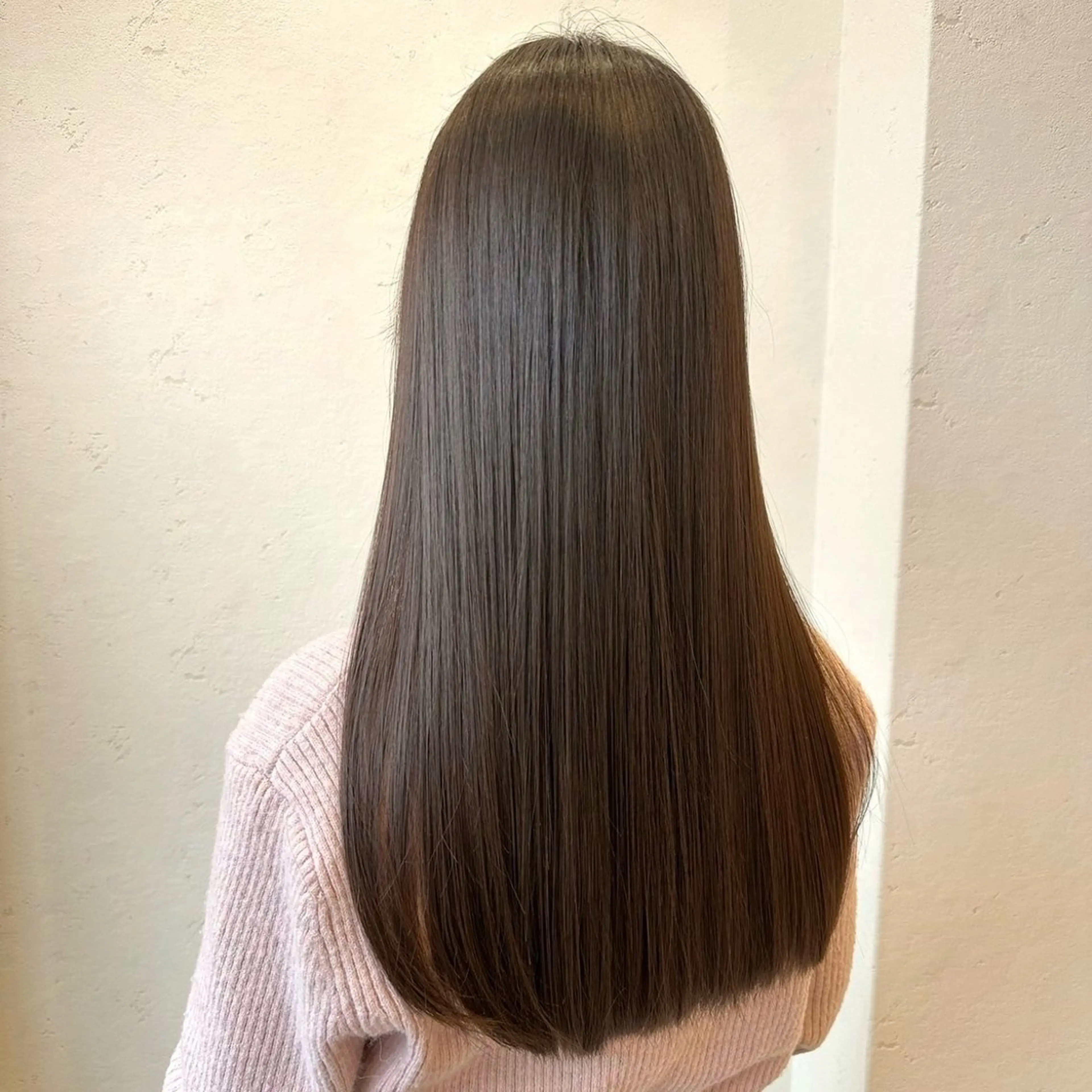 【髪質改善ストレート】【🙍‍♀️女性限定】✂️レディースカット + ⬇️縮毛矯正ストレート+フローディアトリートメントの写真