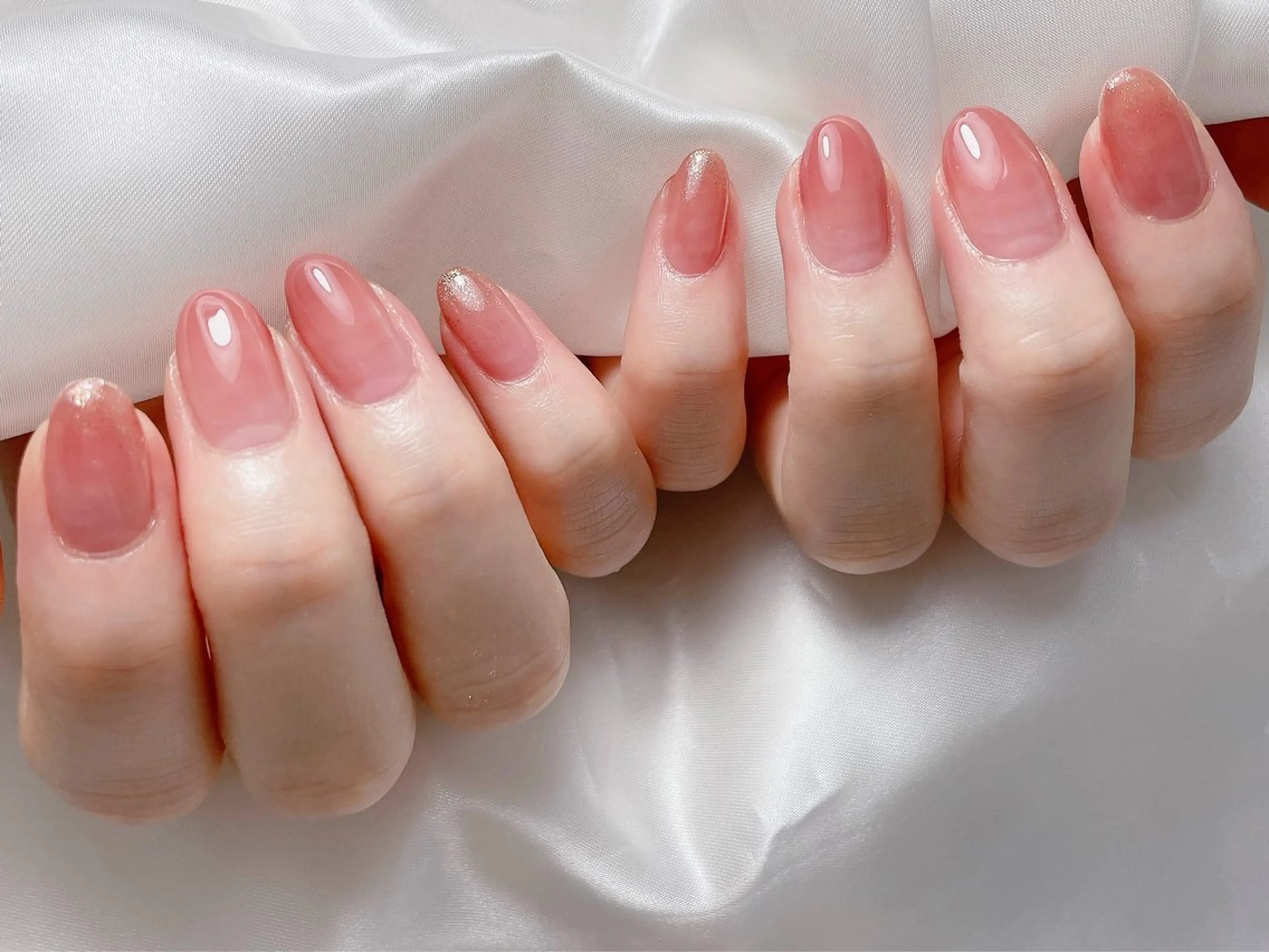 ネイル ジェルネイル グラデーション ラメ(グリッター) ハンドネイル M nailのネイルデザイン