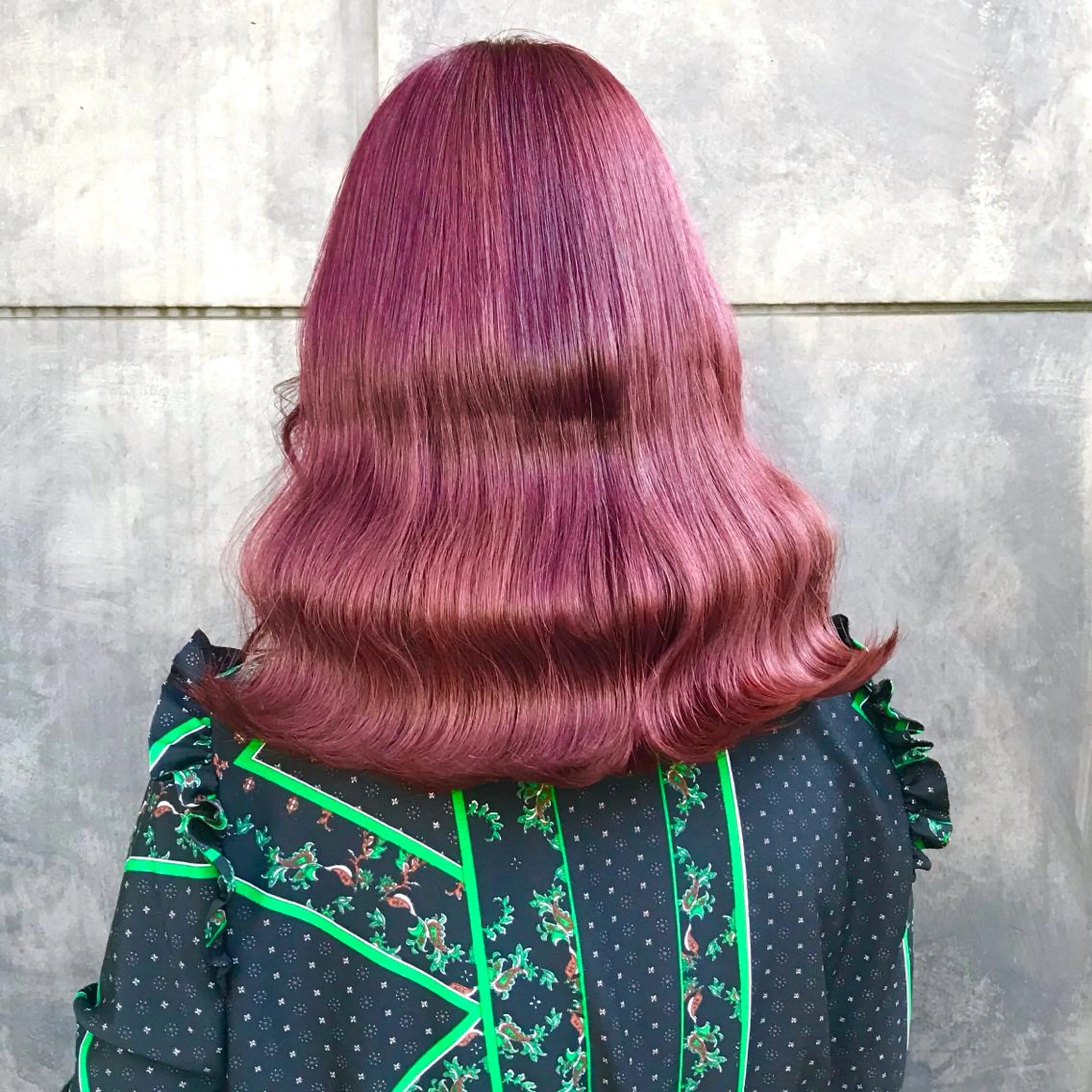 ミディアム カラー ブリーチ ラベンダーカラー ピンクカラー ピンクラベンダー タンバルモリ K-POP好き美容師 🇰🇷Kai.Yのヘアスタイル