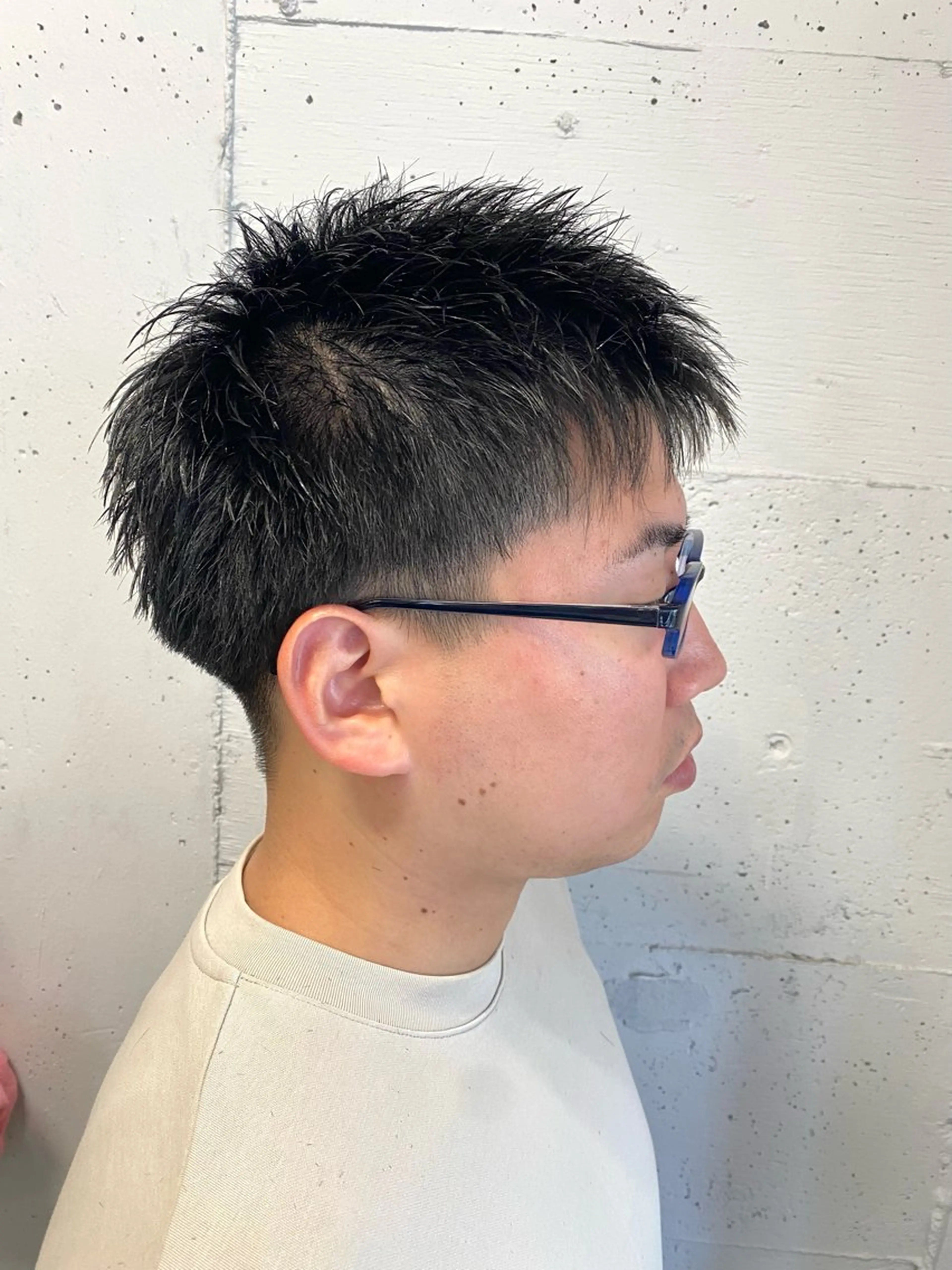 ショート メンズ 白髪ボカシカラー /骨格に合わせカットのヘアスタイル