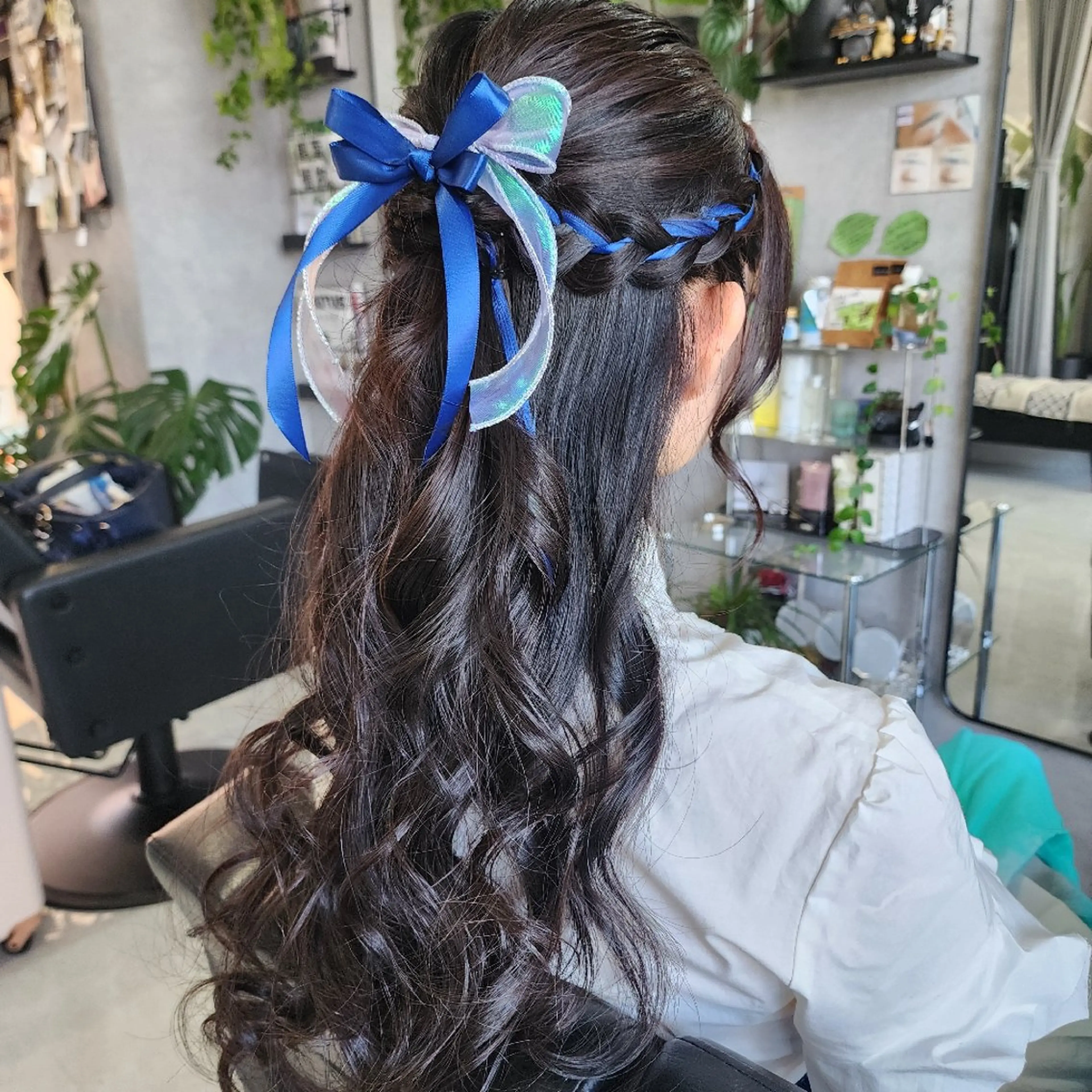 ヘアアレンジ 成人式 卒業式のヘアスタイル ESTELA... OHARA のヘアスタイル