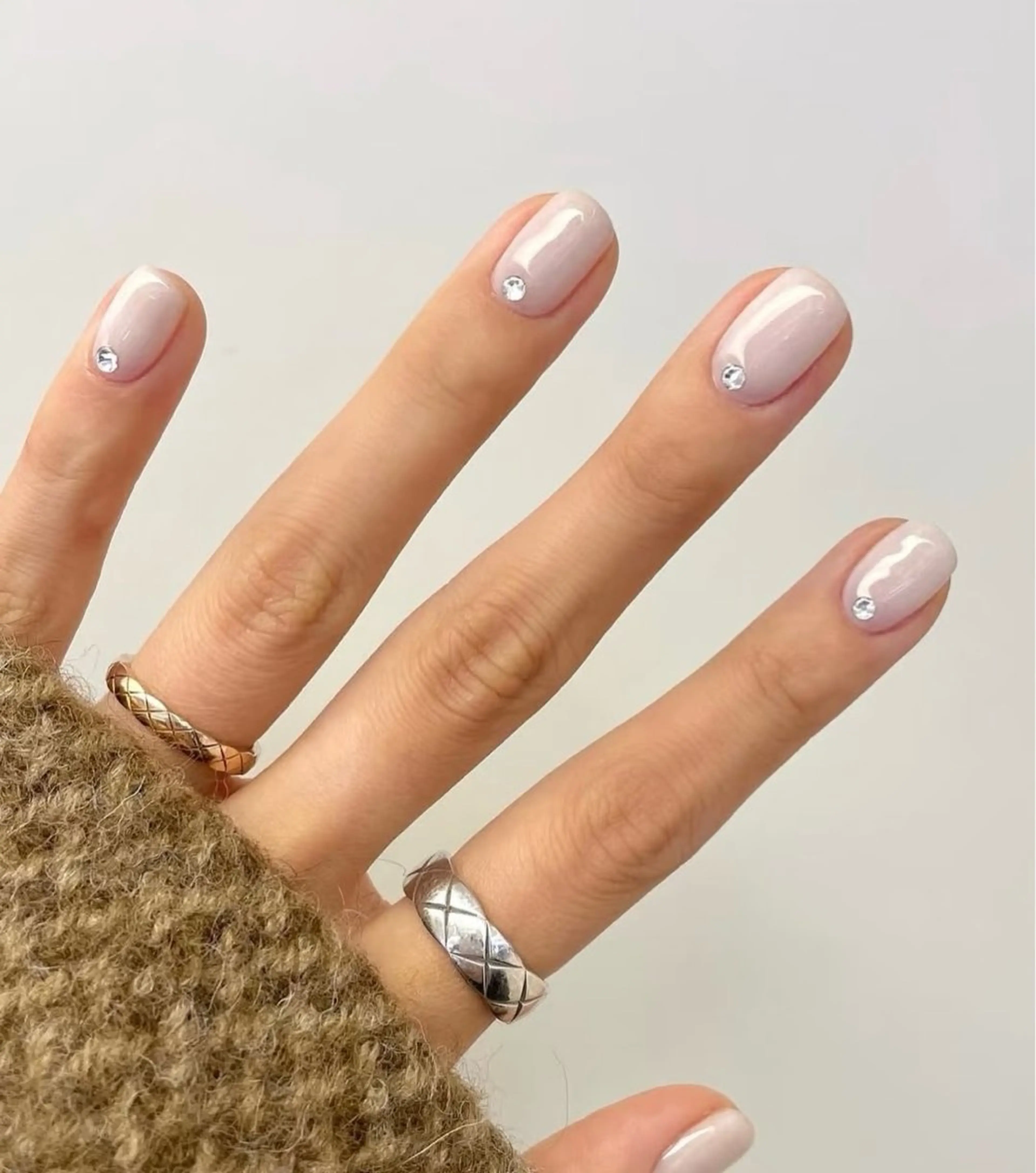 Hand💅 ワンカラー＋パーツ10個まで（練習メニュー）の写真
