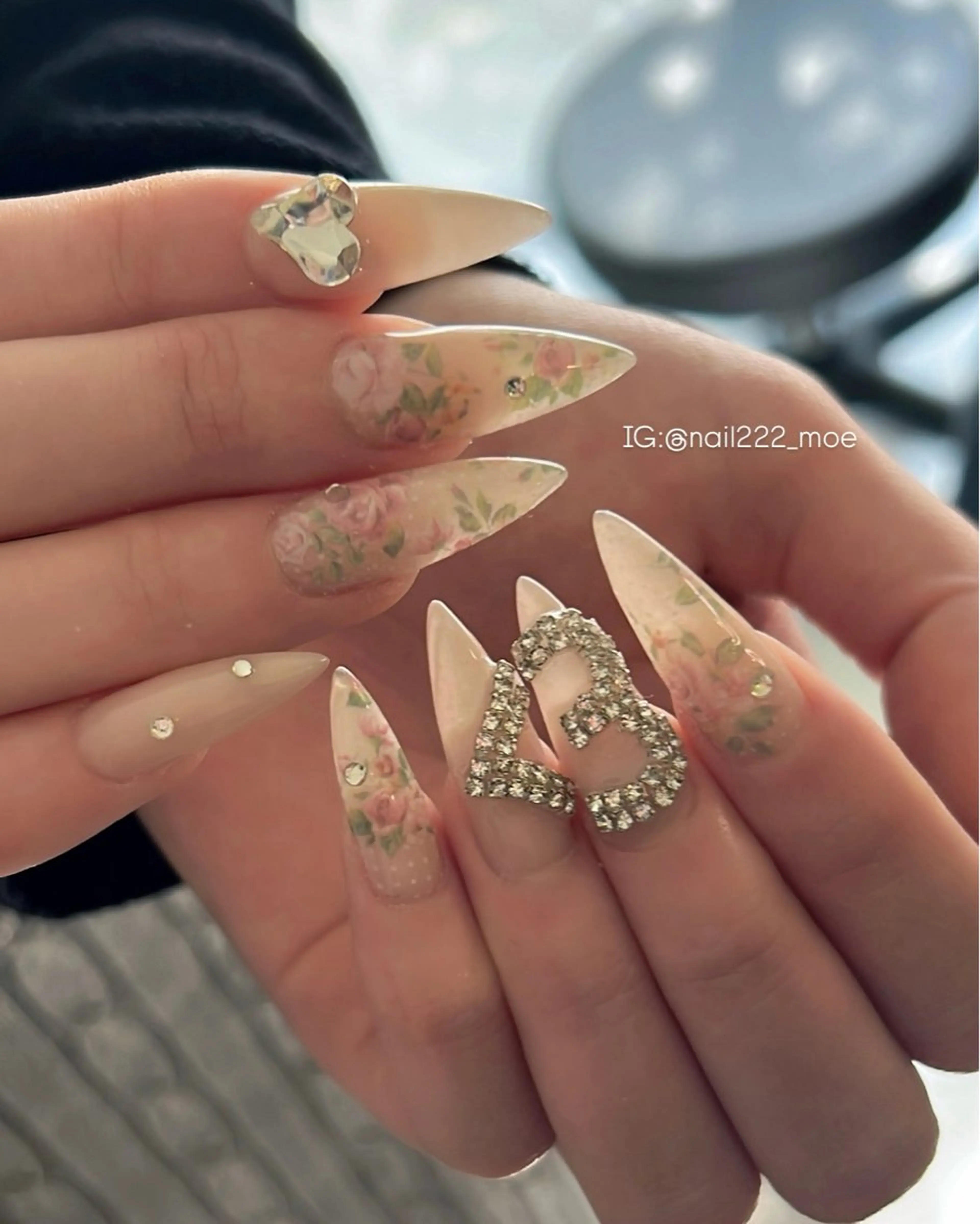 ネイル ハンドネイル ⟡.*222⋰˚☆ MöEのネイルデザイン