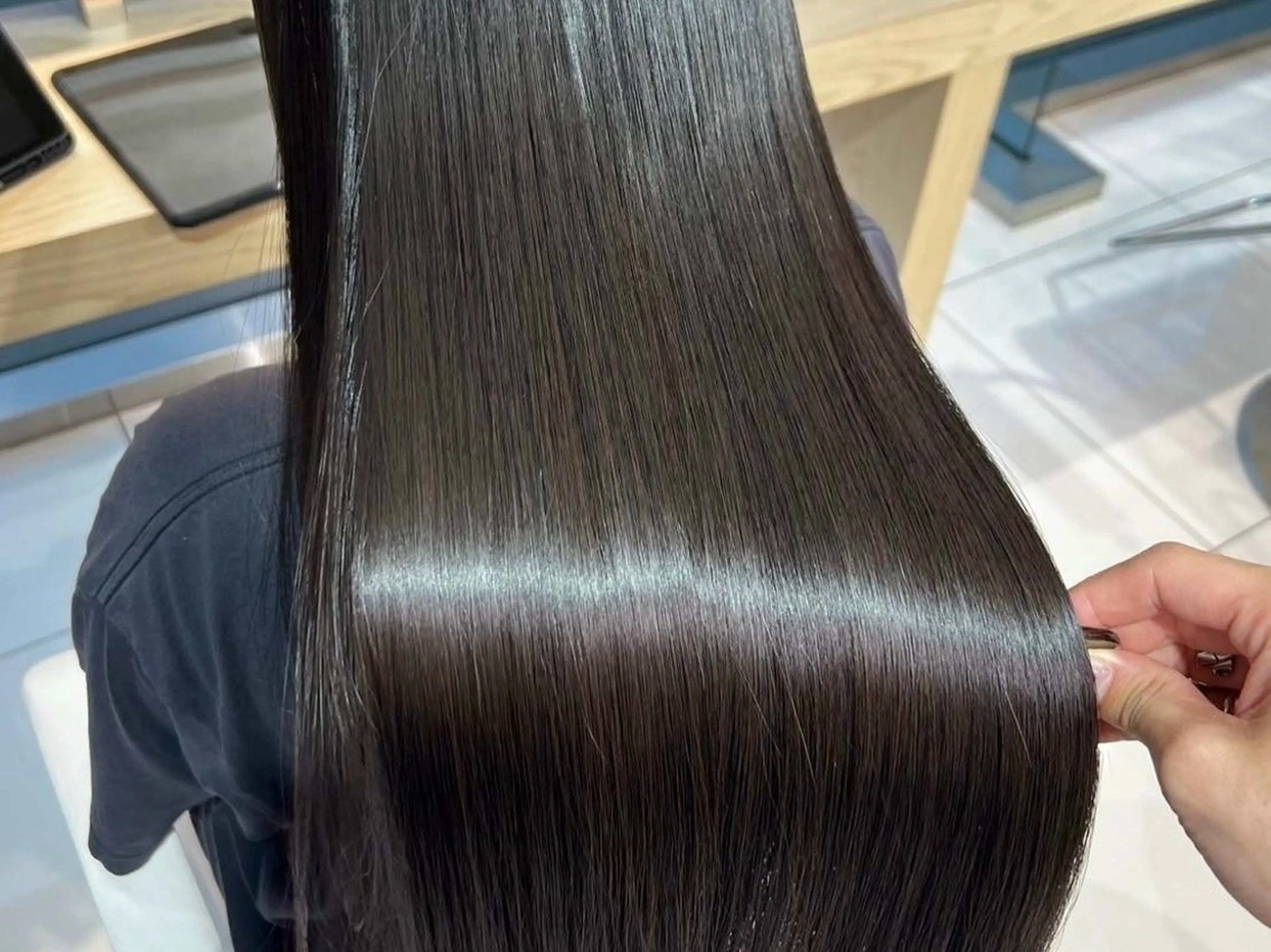 ロング パーマ ヘアアレンジ 伸ばしかけ 縮毛矯正 ストレートパーマ 縮毛矯正 トリートメント ✨レイヤー/ 透明感カラー✨冨永剛のヘアスタイル