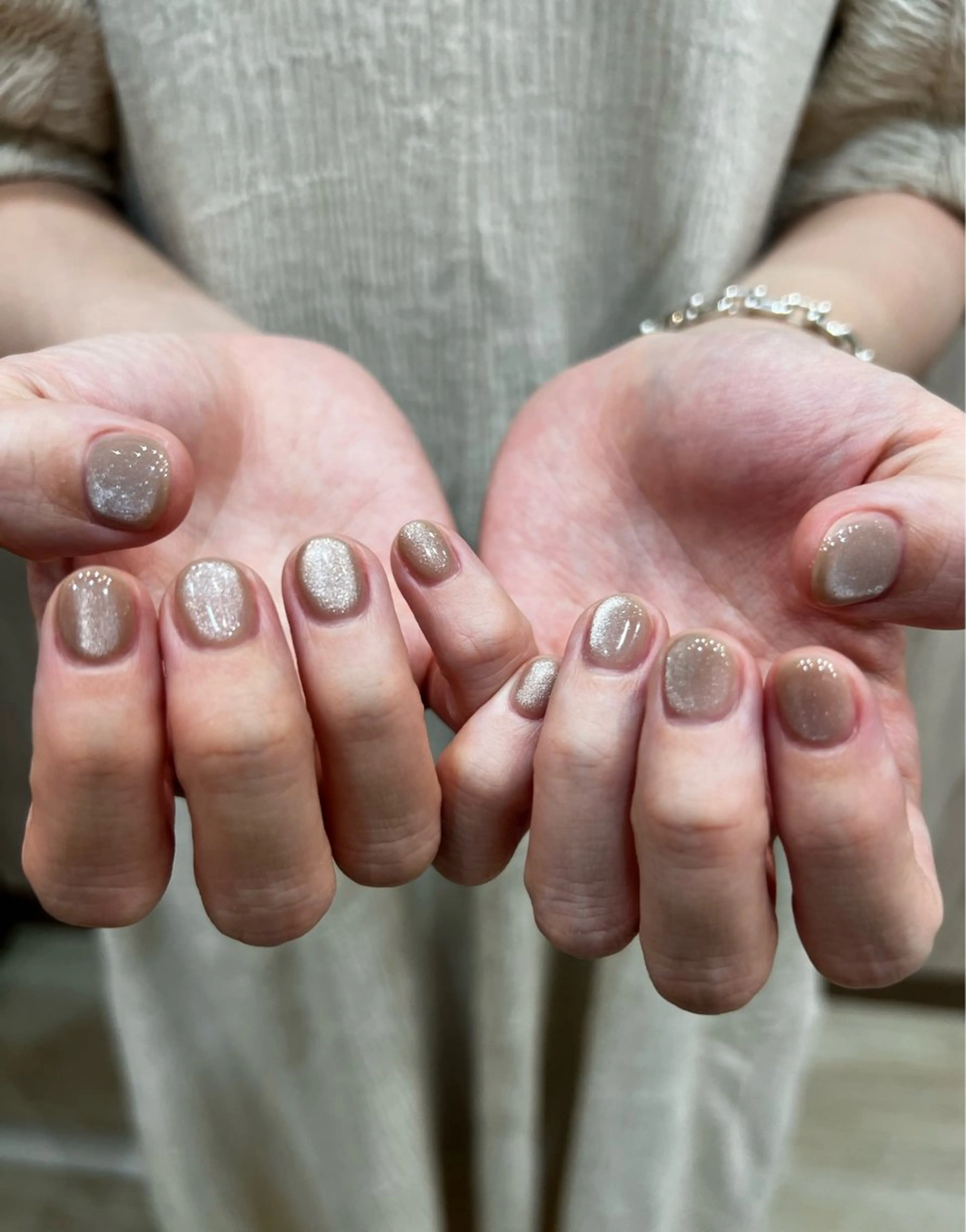 ネイル マグネットネイル ハンドネイル ヘアメイクネイリスト 💄💅hidemiのヘアスタイル