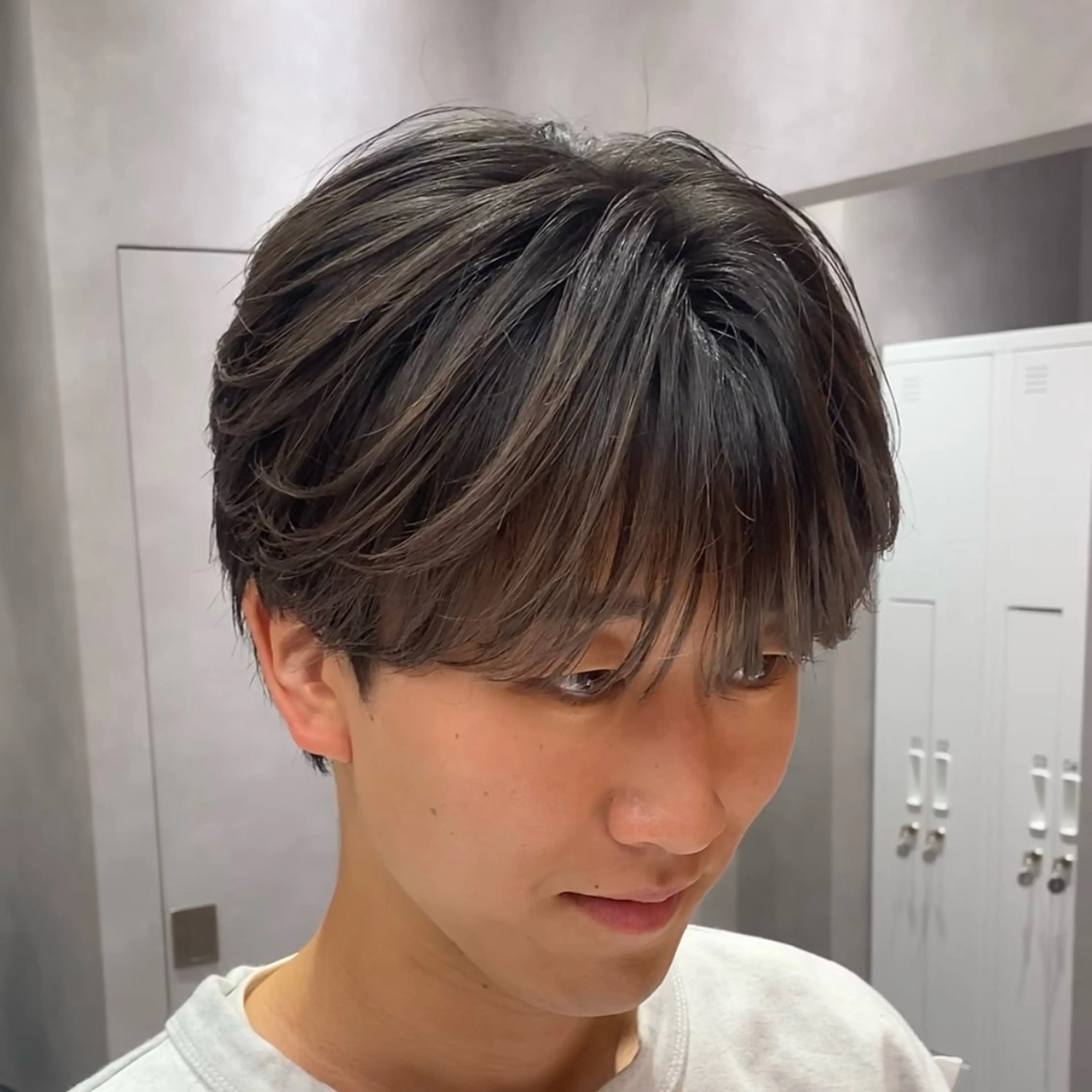 ショート カット 毛流れセンターパート /パーマ/モリオのヘアスタイル
