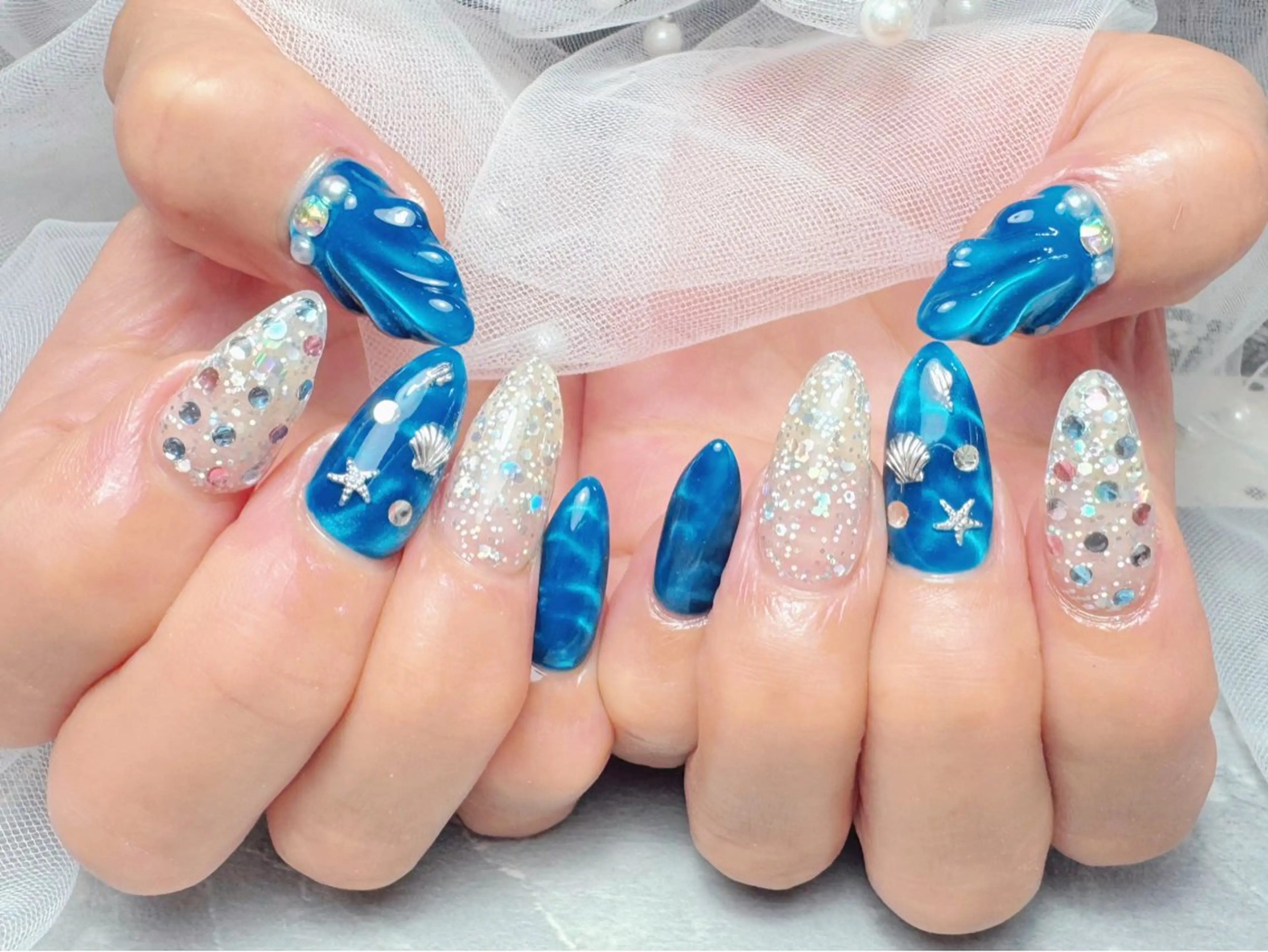 ネイル ハンドネイル マジック ミラーのネイルデザイン