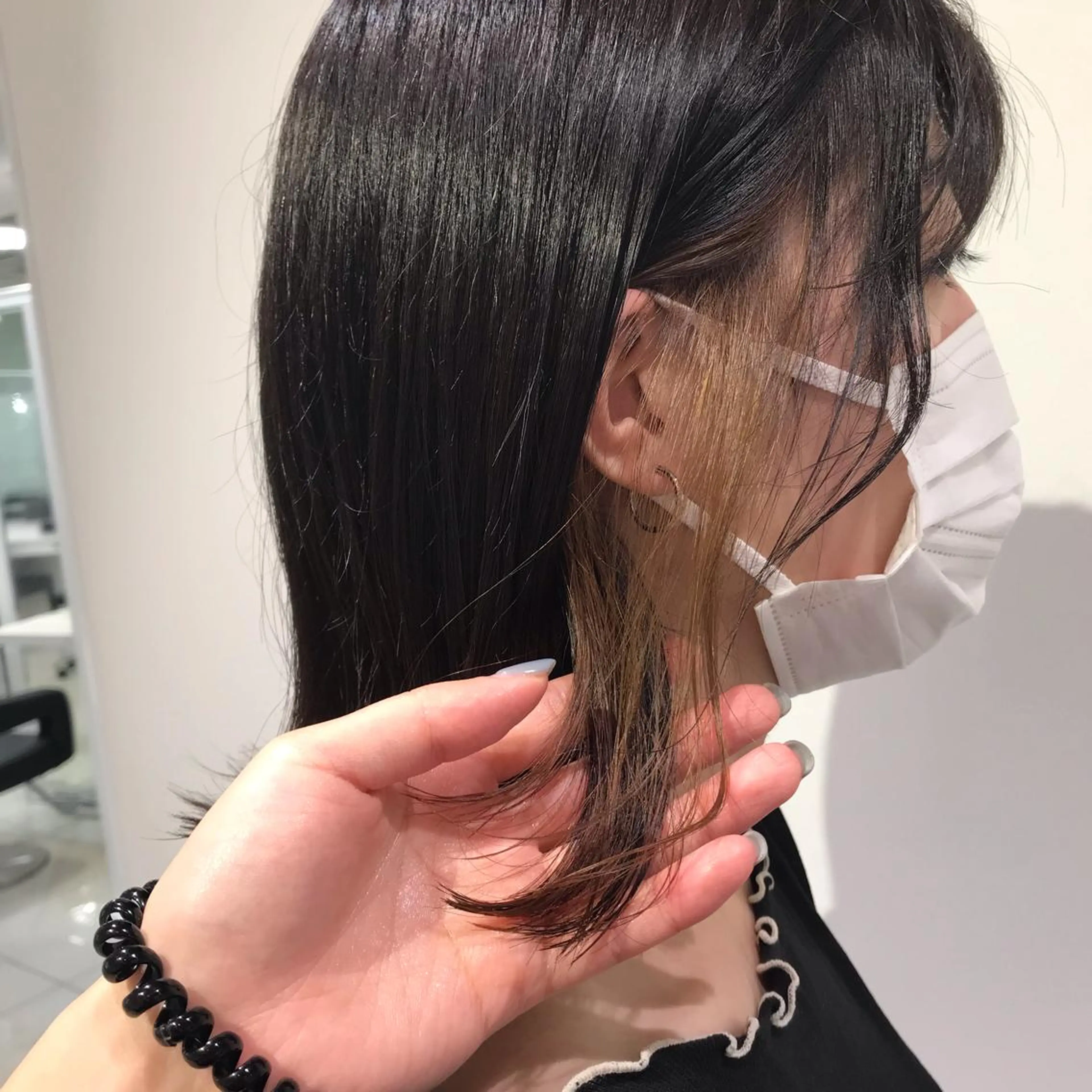 ミディアム カラー ベージュカラー ブラウンカラー ダークブラウン イヤリングカラー ヘアカラー トリートメント 【暖色カラー特化】 中山由梨のヘアスタイル