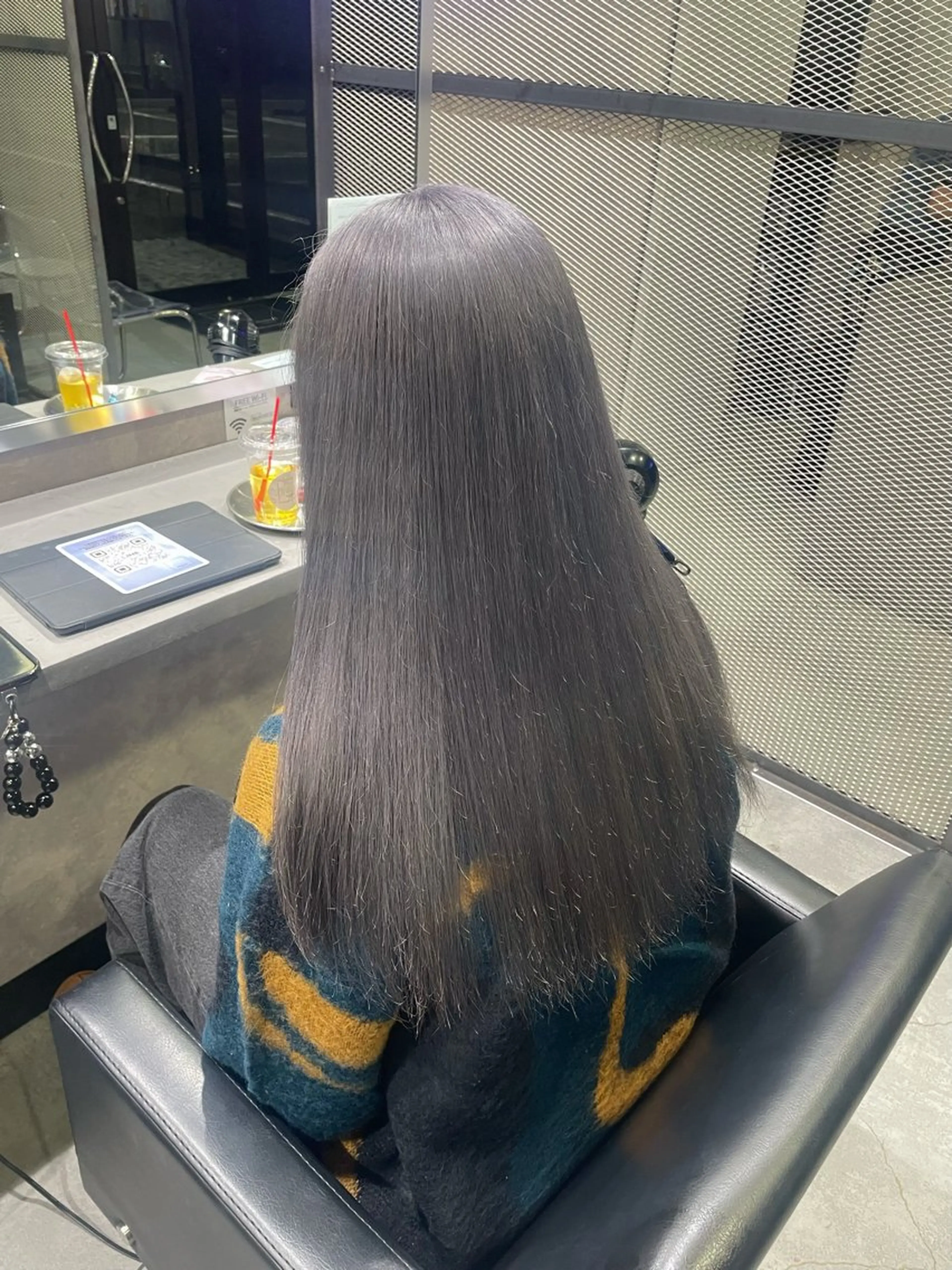 ロング カラー ヘアカラー トリートメント 手塚 由佳のヘアスタイル