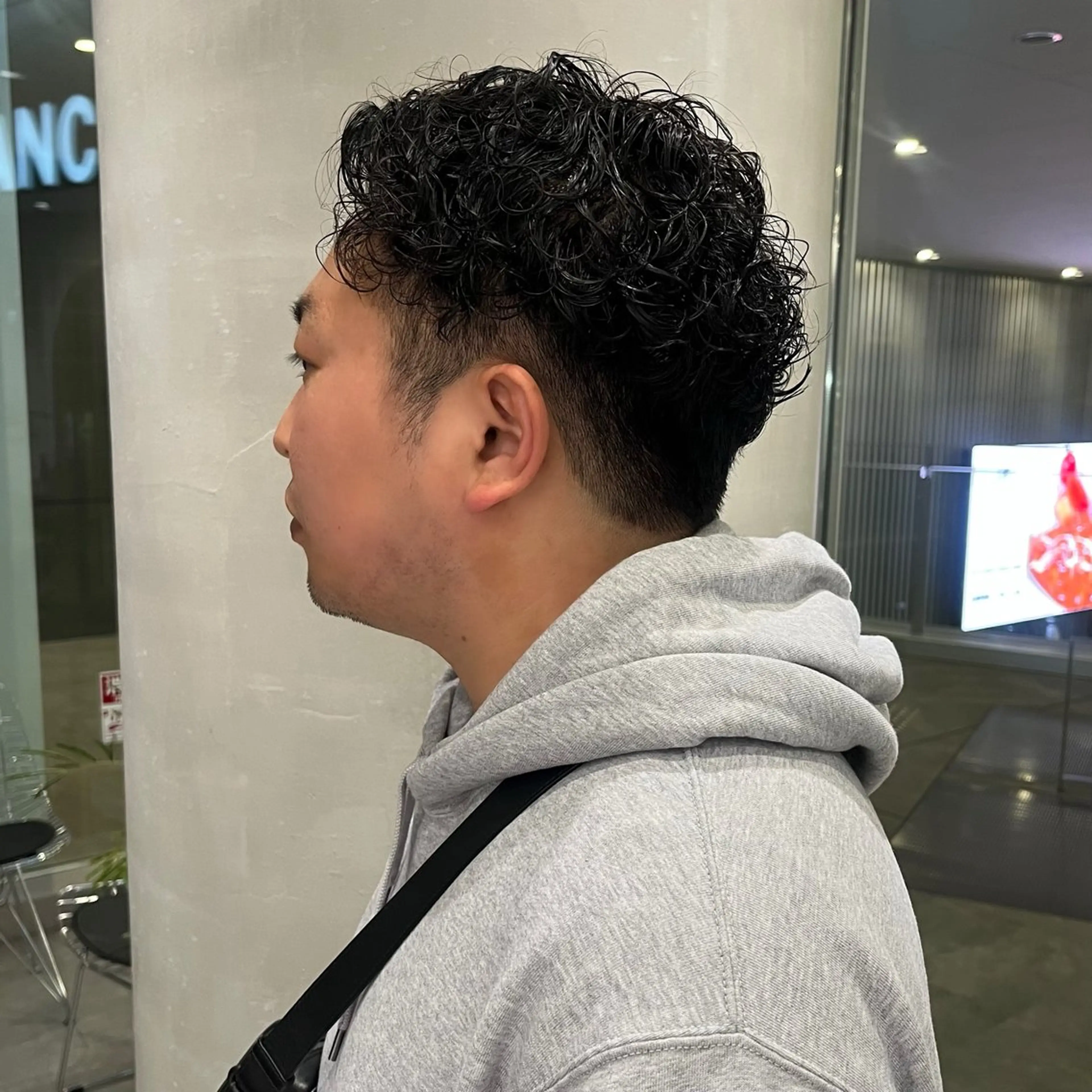 パーマ メンズ パーマ/ハイトーン/ レイヤー/伊藤萌のヘアスタイル