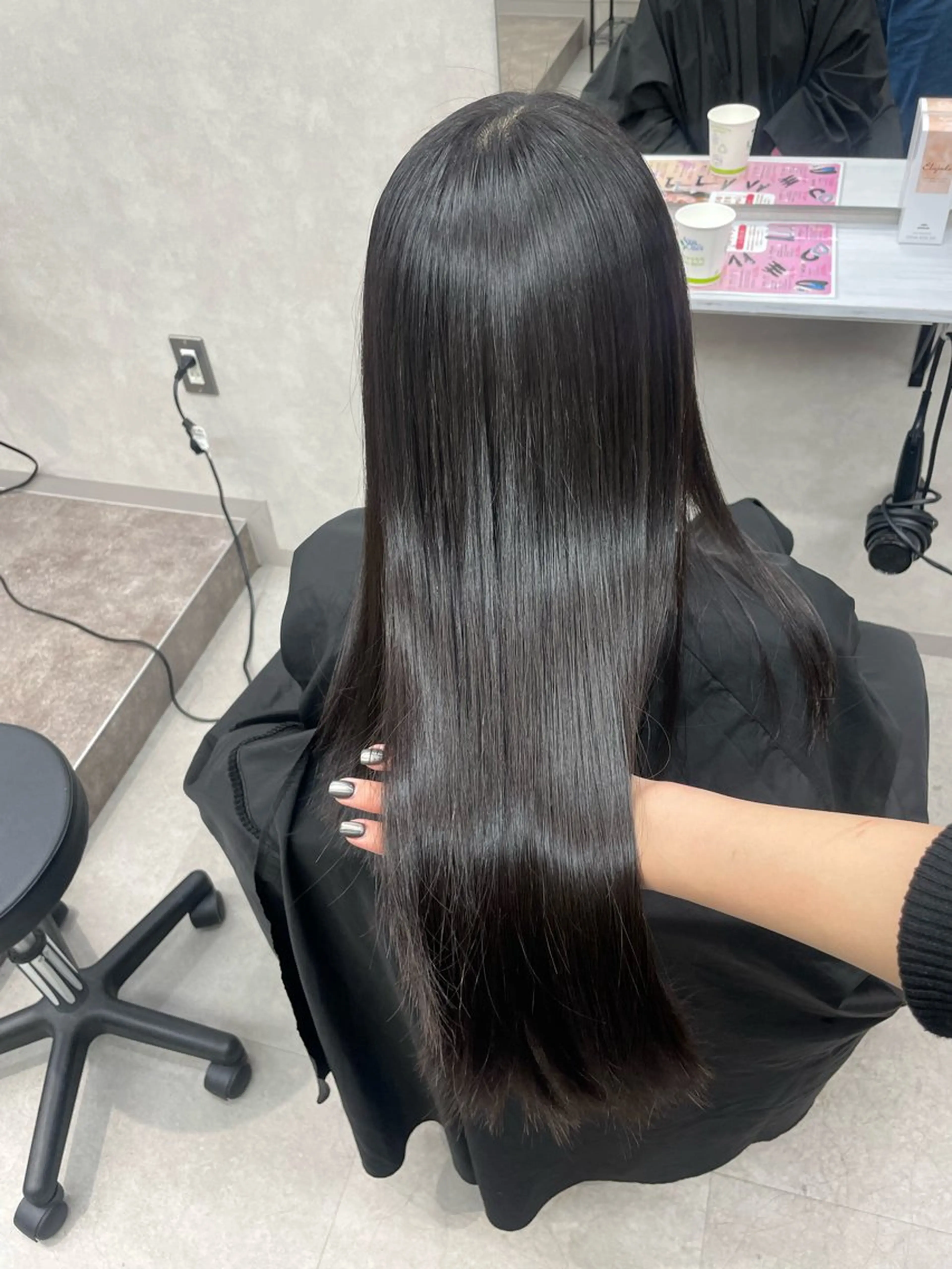 ロング カット 縮毛矯正 gisel エリナのヘアスタイル