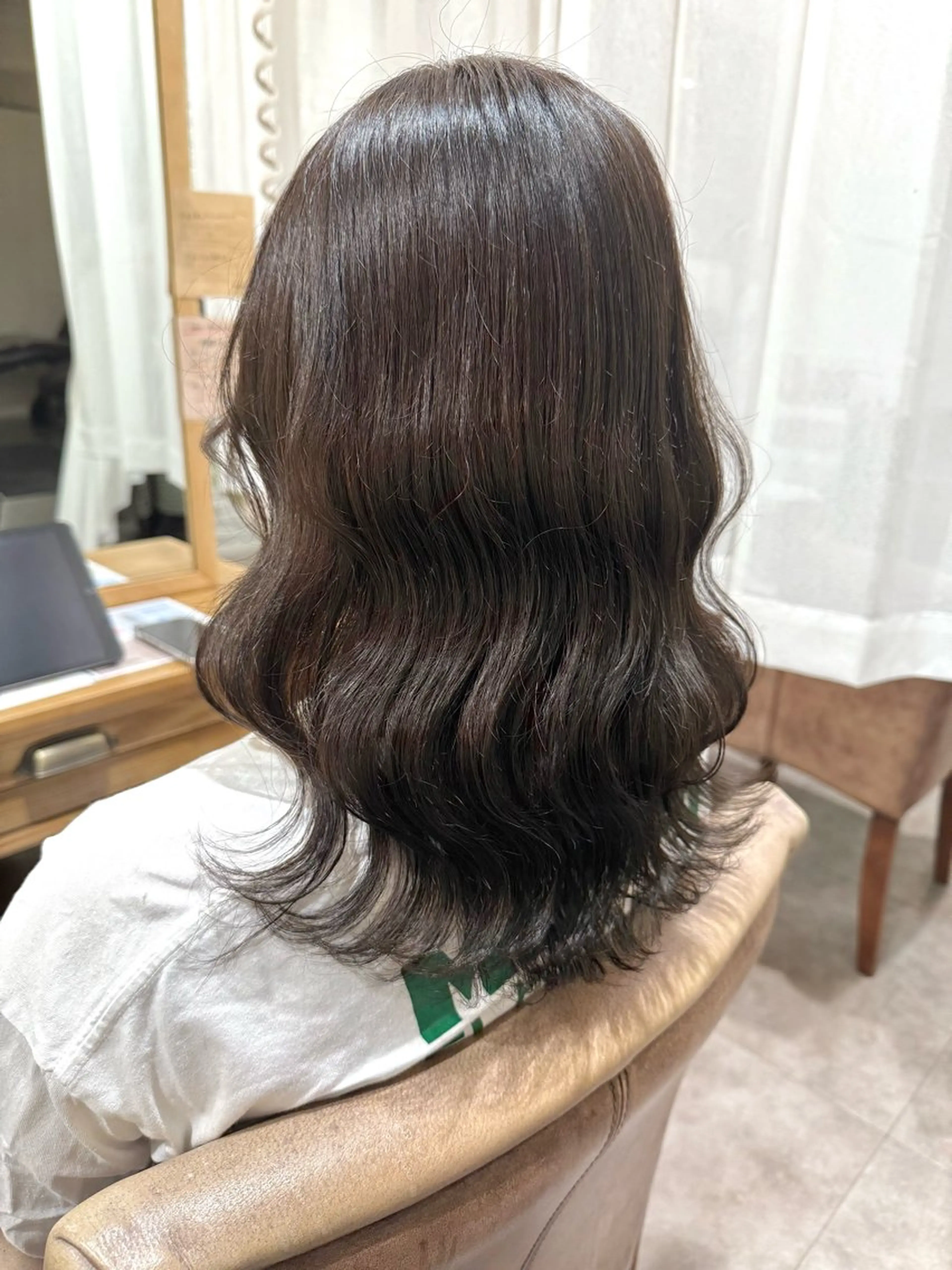 セミロング ヘアカラー merc.☘️平岩 那月のヘアスタイル