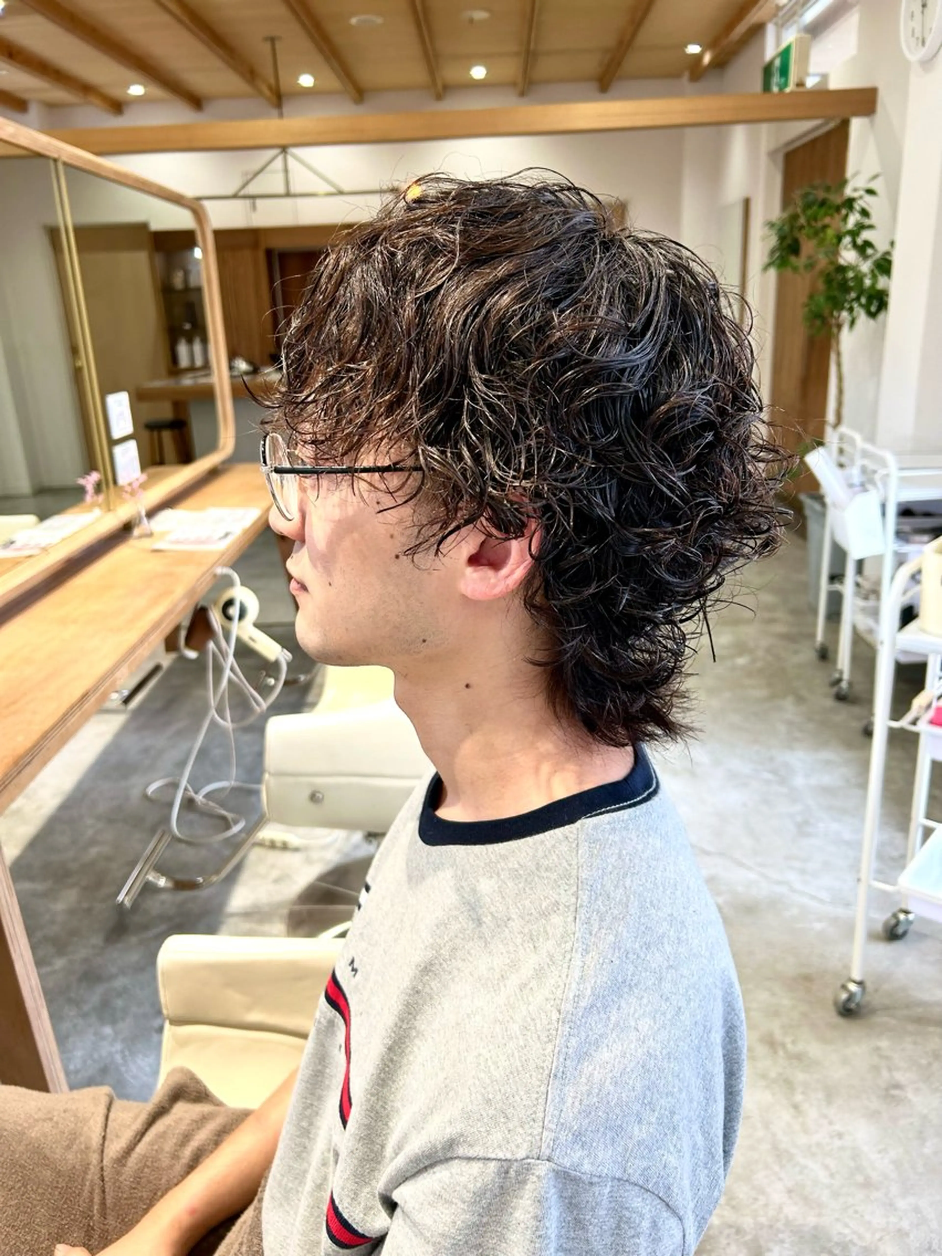 ショート パーマ メンズ メンズパーマ メンズウルフカット ウルフカット カット パーマ 佐藤 悠生 メンズパーマ.カットのヘアスタイル