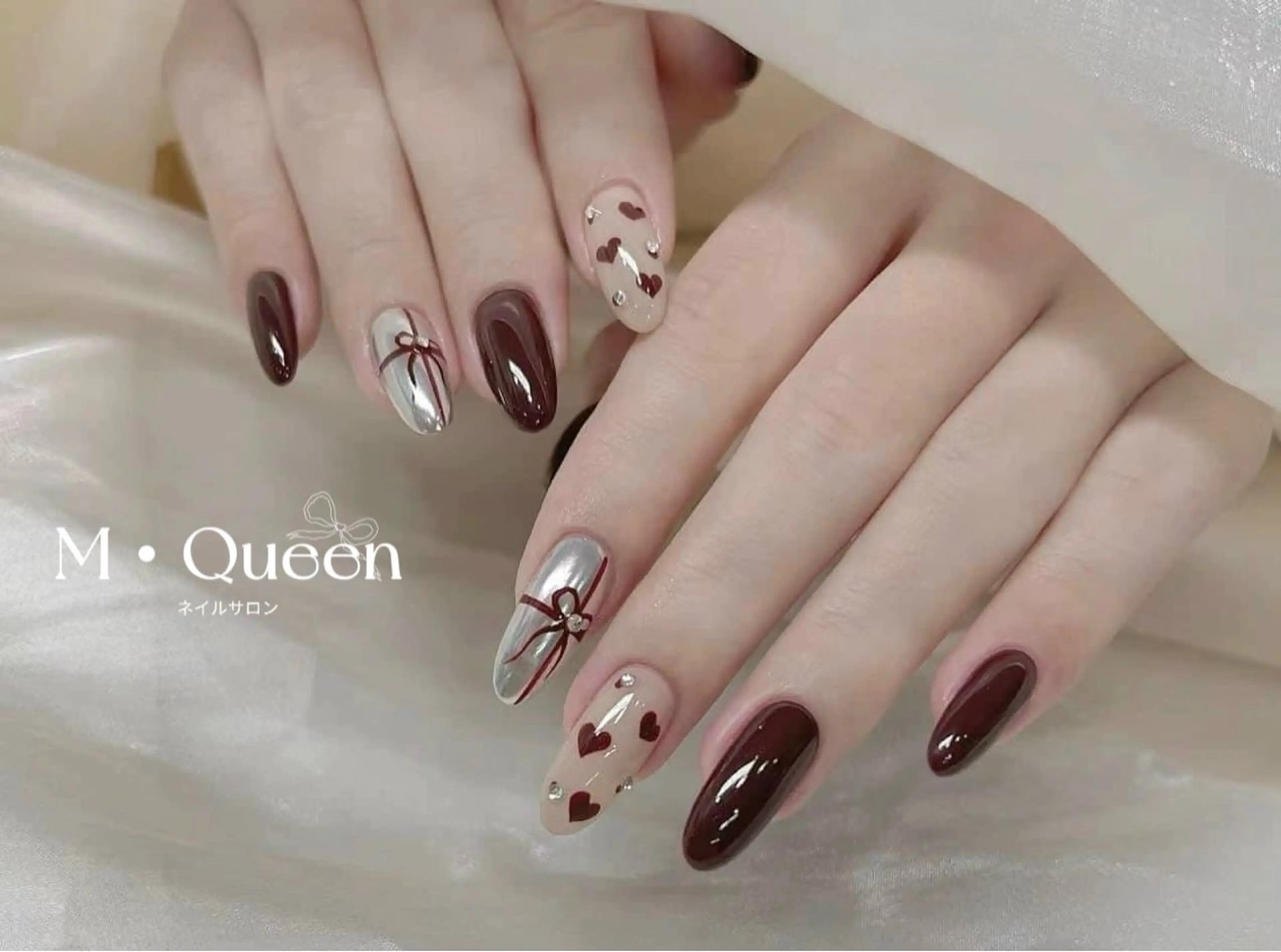 ネイル ハンドネイル MQueen ネイルサロンマルのネイルデザイン