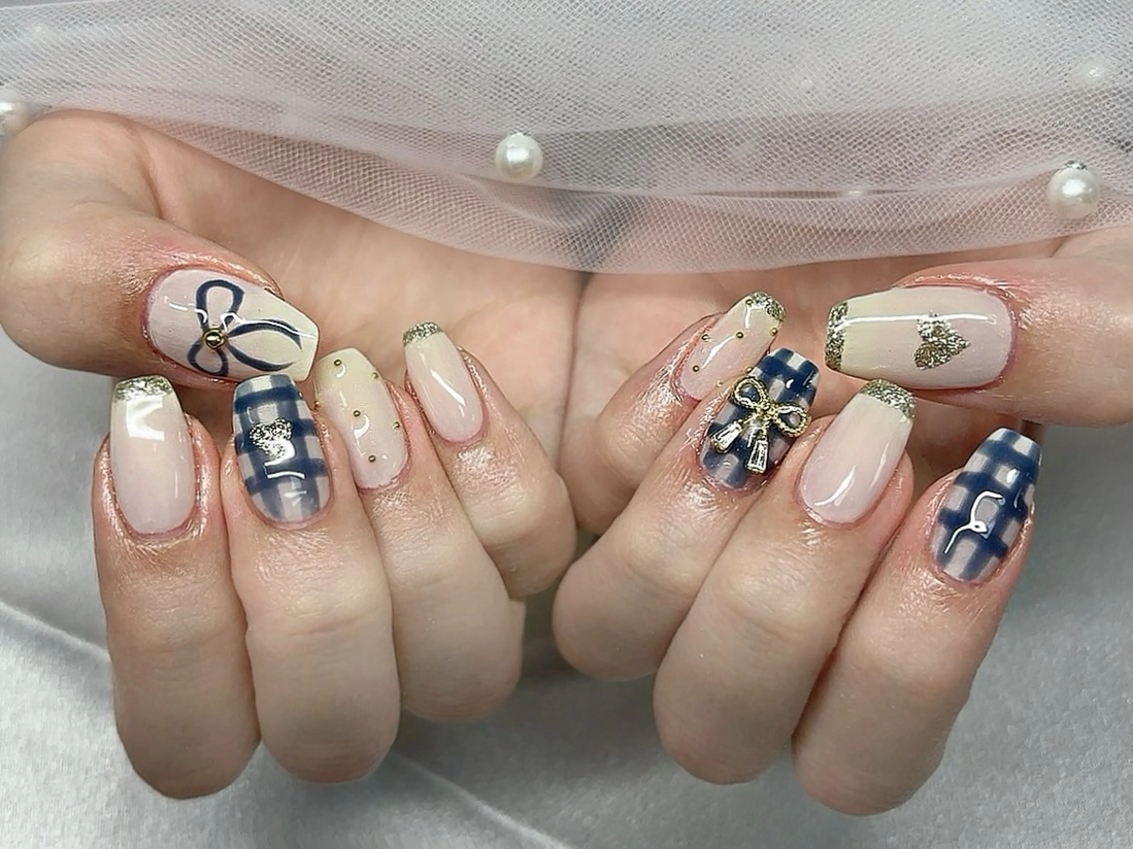 ショート 韓国風ヘア ハンドネイル ETERNA Nail 銀座店【パラジェル/フィルイン/チップ長さだし/マグネット/ニュアンス】所属・ア カリのネイルデザイン