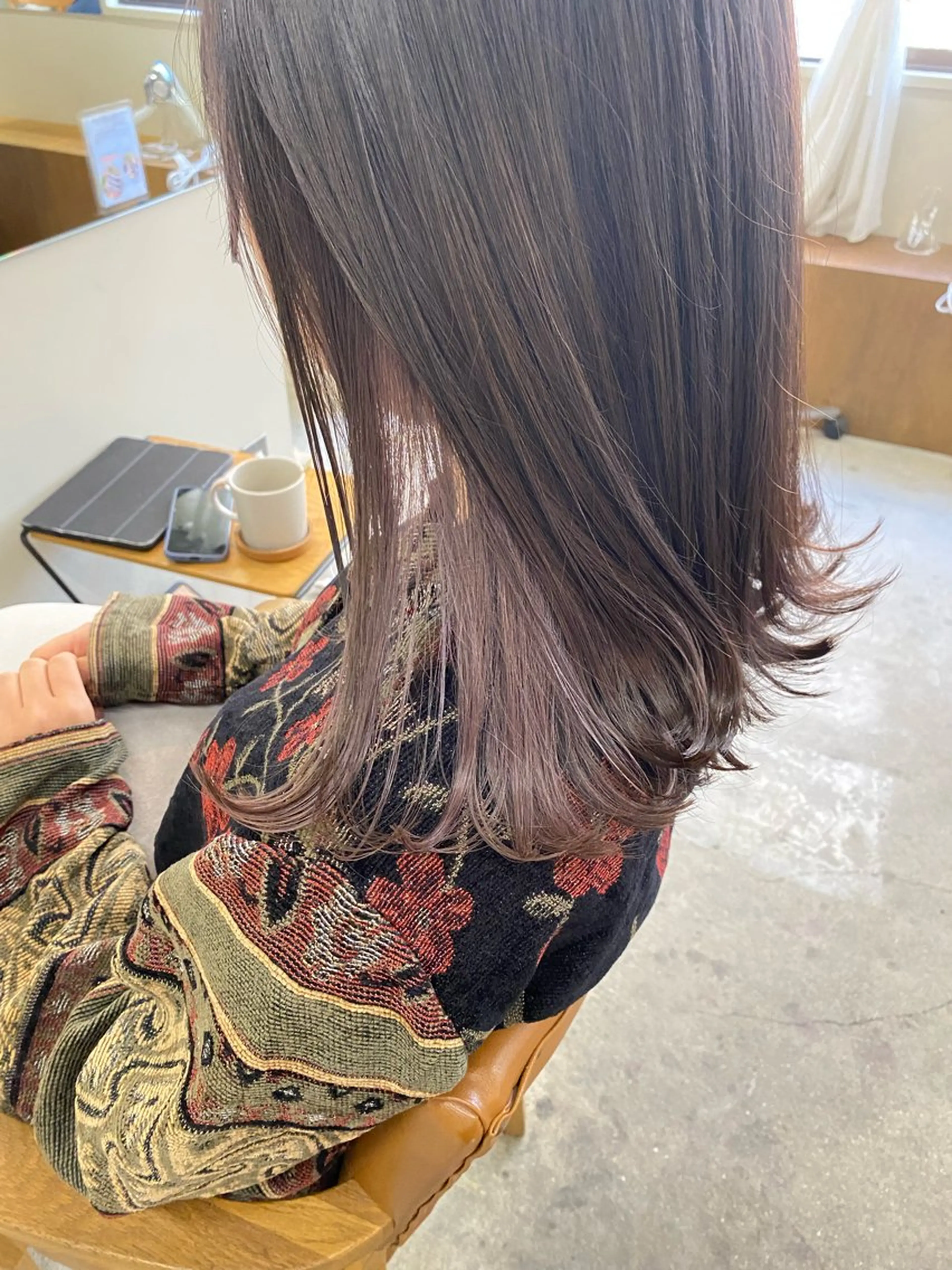 セミロング カラー グレージュ インナーカラー ラベンダーカラー ラベンダーグレージュ ラベンダーグレー カット ヘアカラー トリートメント erika /韓国ヘアのヘアスタイル