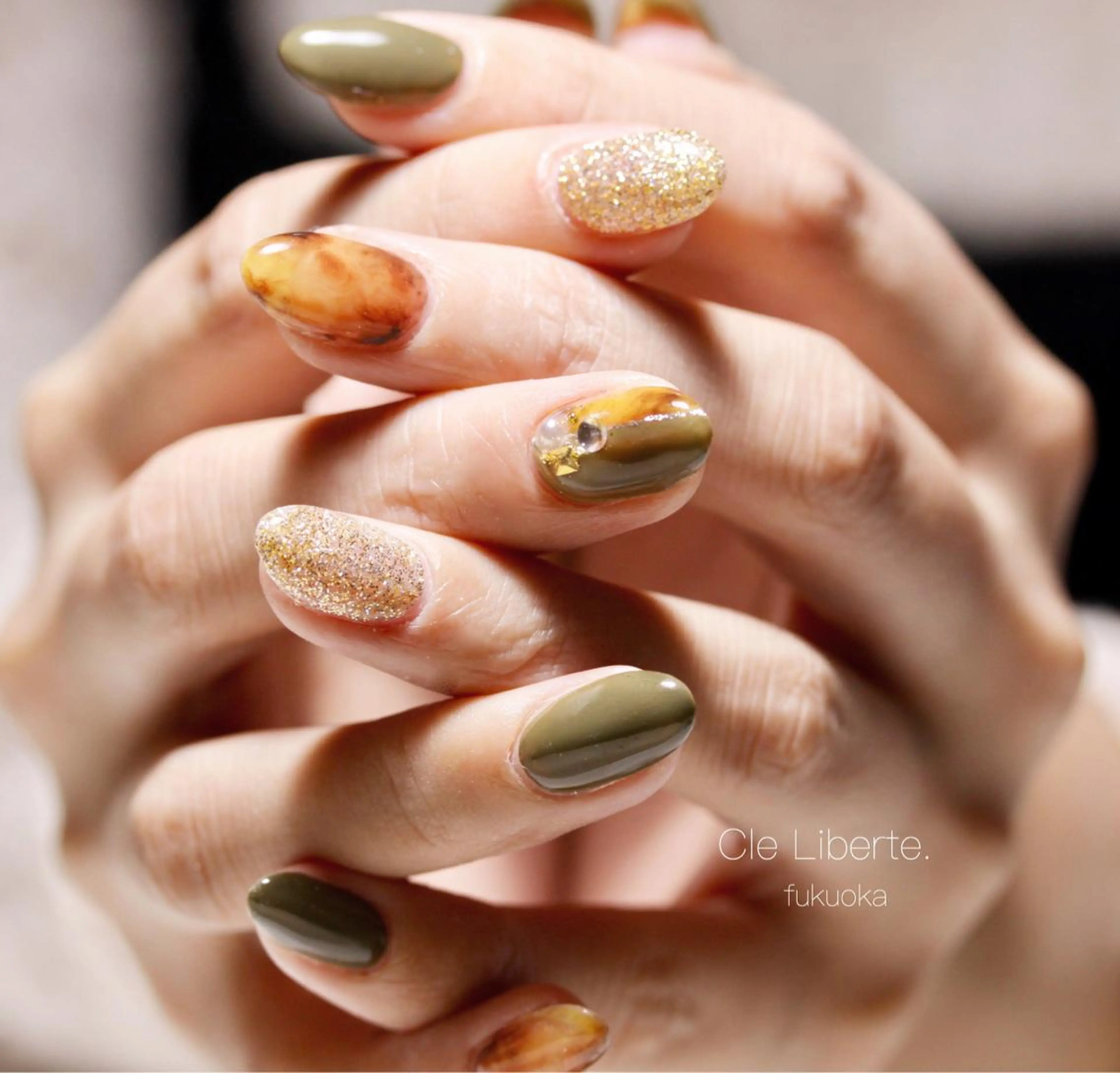 ネイル べっ甲ネイル Elio 国泰寺のネイルデザイン