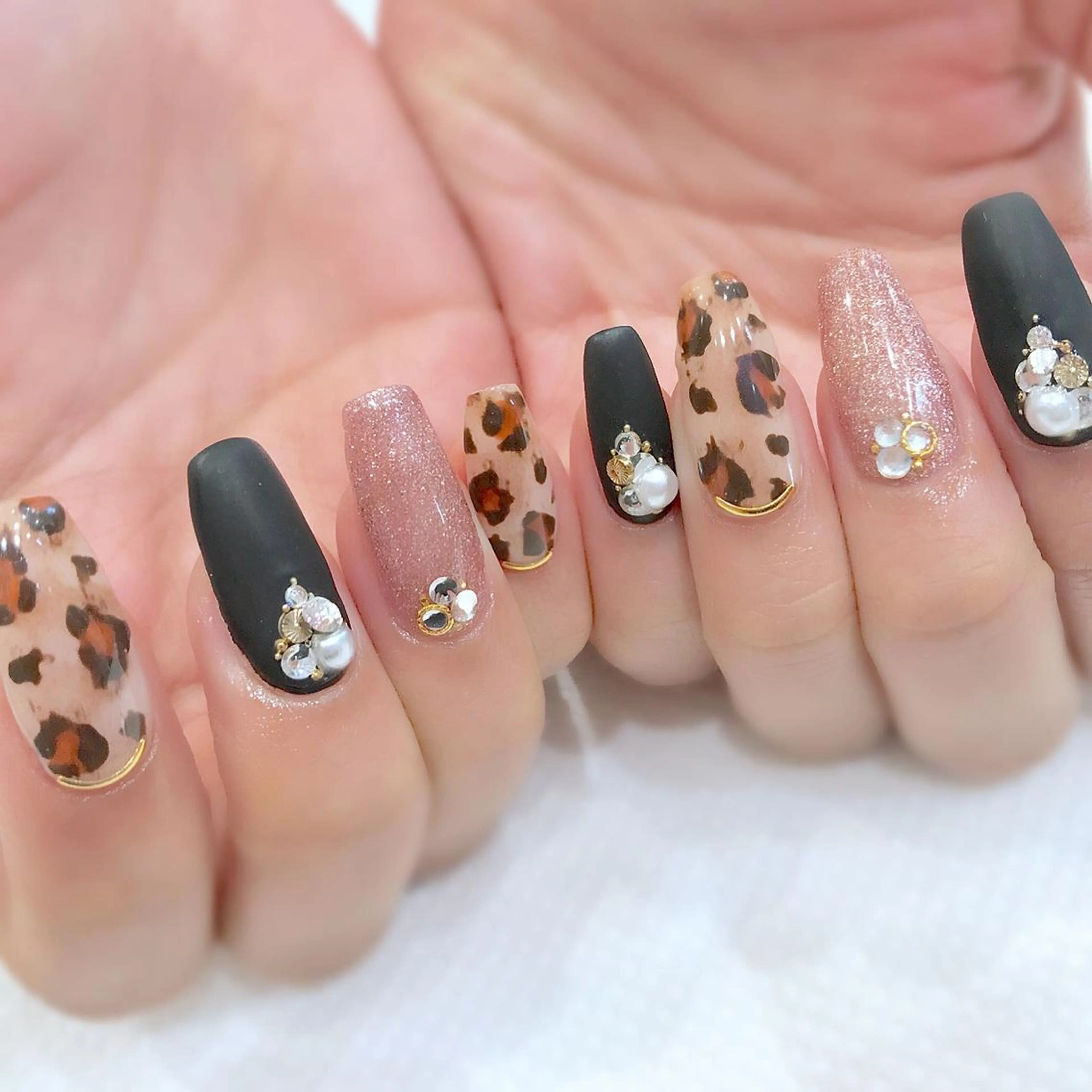 ネイル アニマル柄 マットネイル Ash関内ネイリスト 荒木のネイルデザイン