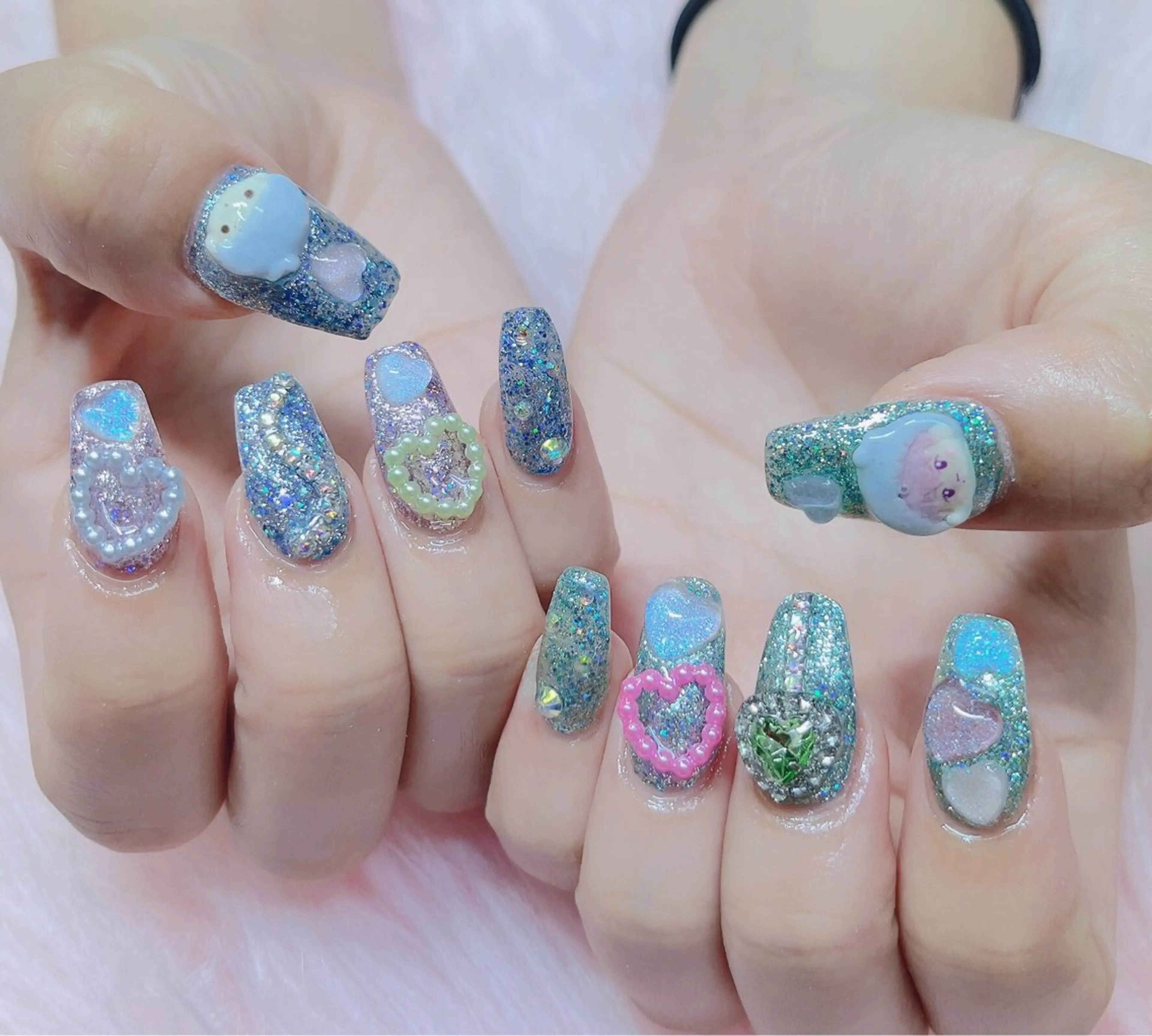 ネイル ハンドネイル MoonNail ユリ🌸のネイルデザイン
