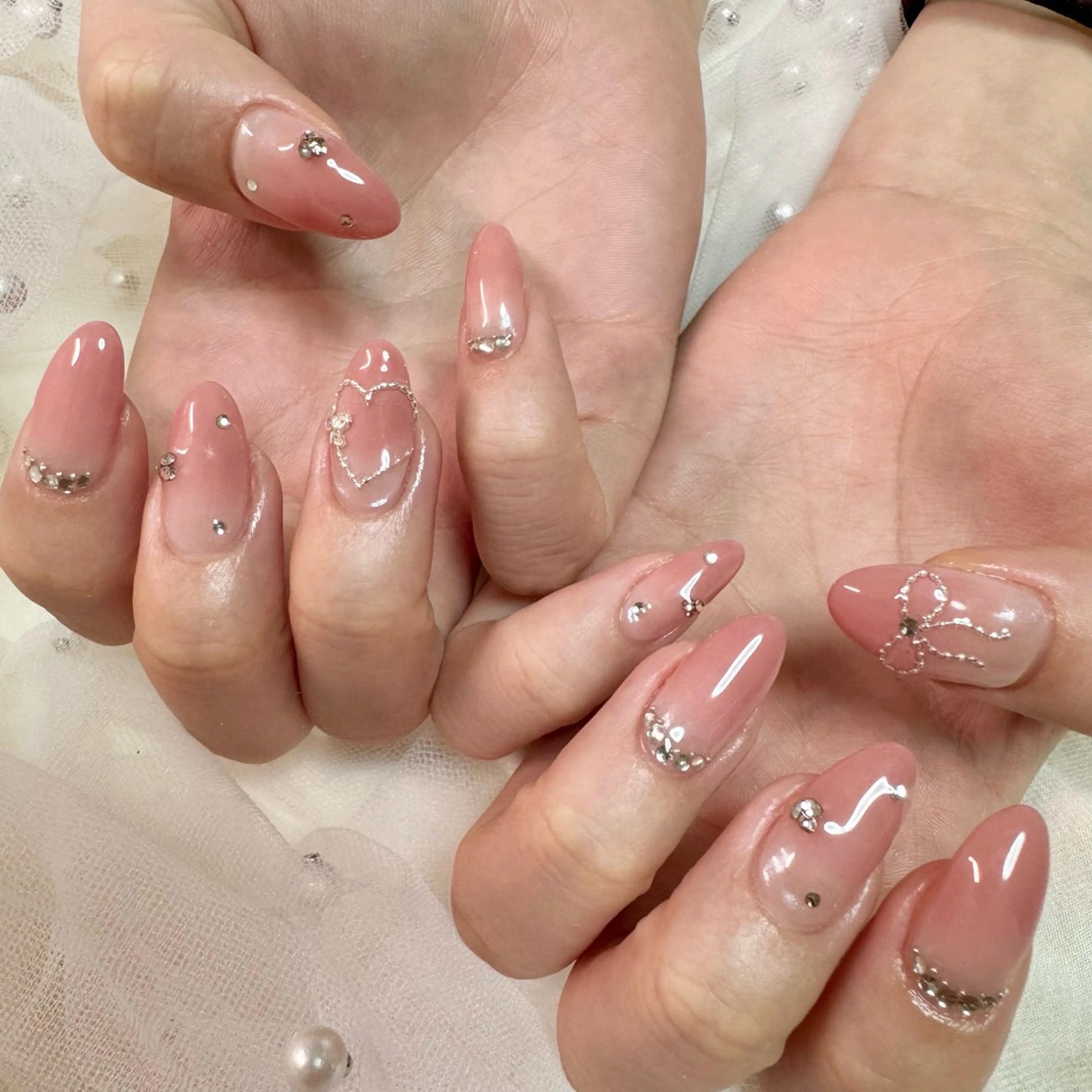 ネイル リボン ハンドネイル nail salon e'mu💐のネイルデザイン