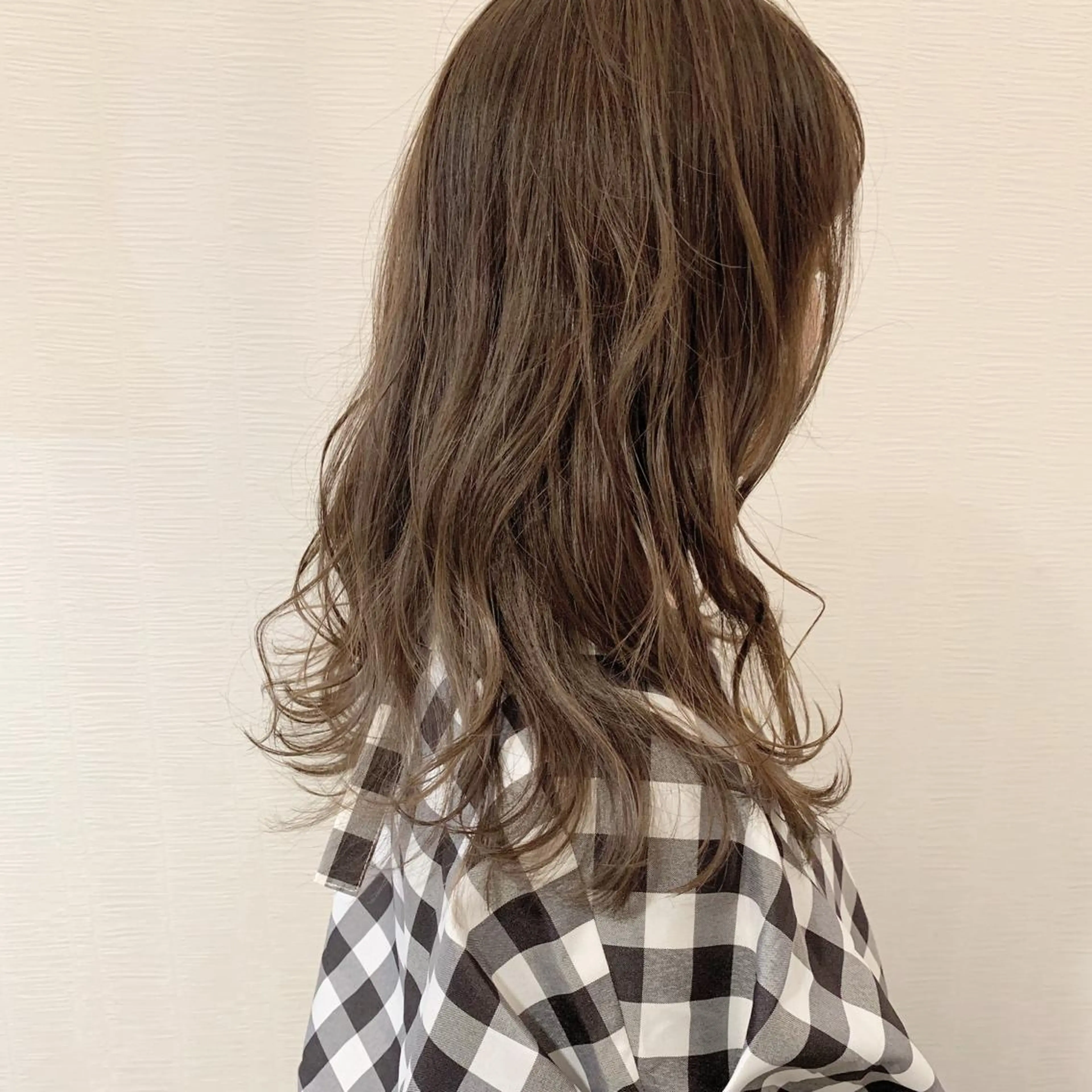 ミディアム カラー ショコラグレージュ グラデーションカラー グレージュ ハイライトカラー ハイライト カット ヘアカラー トリートメント 池田 真由美のヘアスタイル