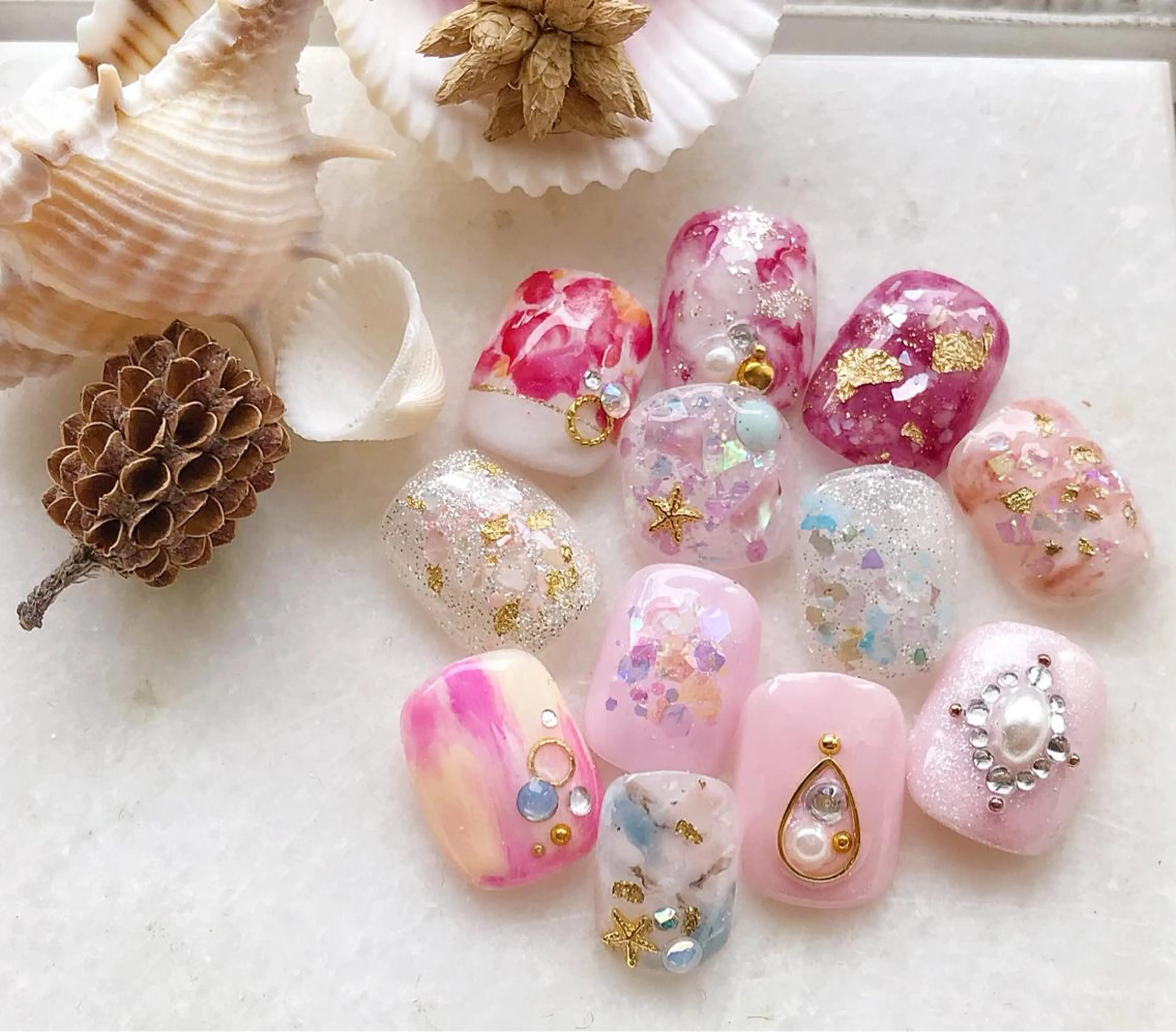 ネイル アートネイル フットネイル ジェルネイル 夏ネイル Satomi  のネイルデザイン