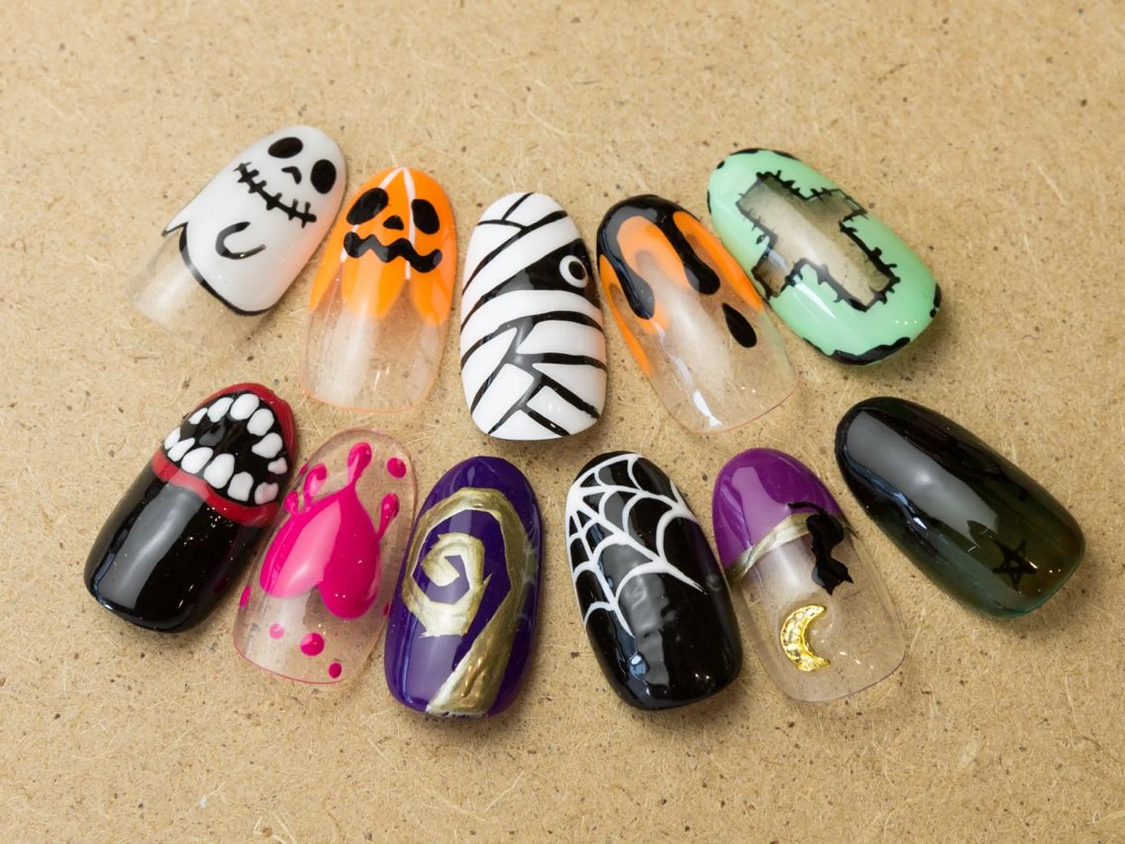 ネイル アートネイル フレンチネイル ハロウィン Soeur ネイリストのネイルデザイン