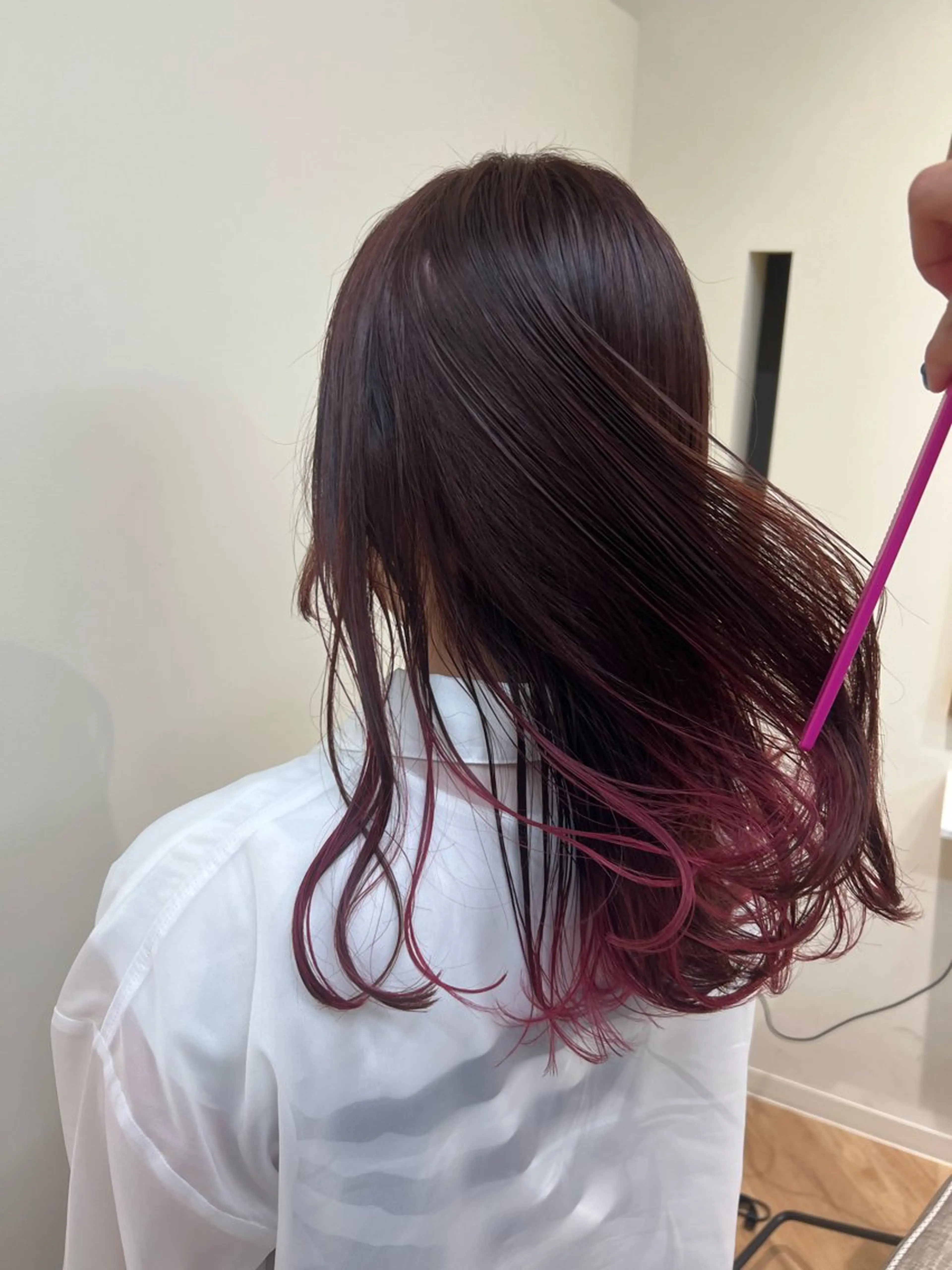 インナーカラーのみ！インナーブリーチ＋インナーONカラーの写真