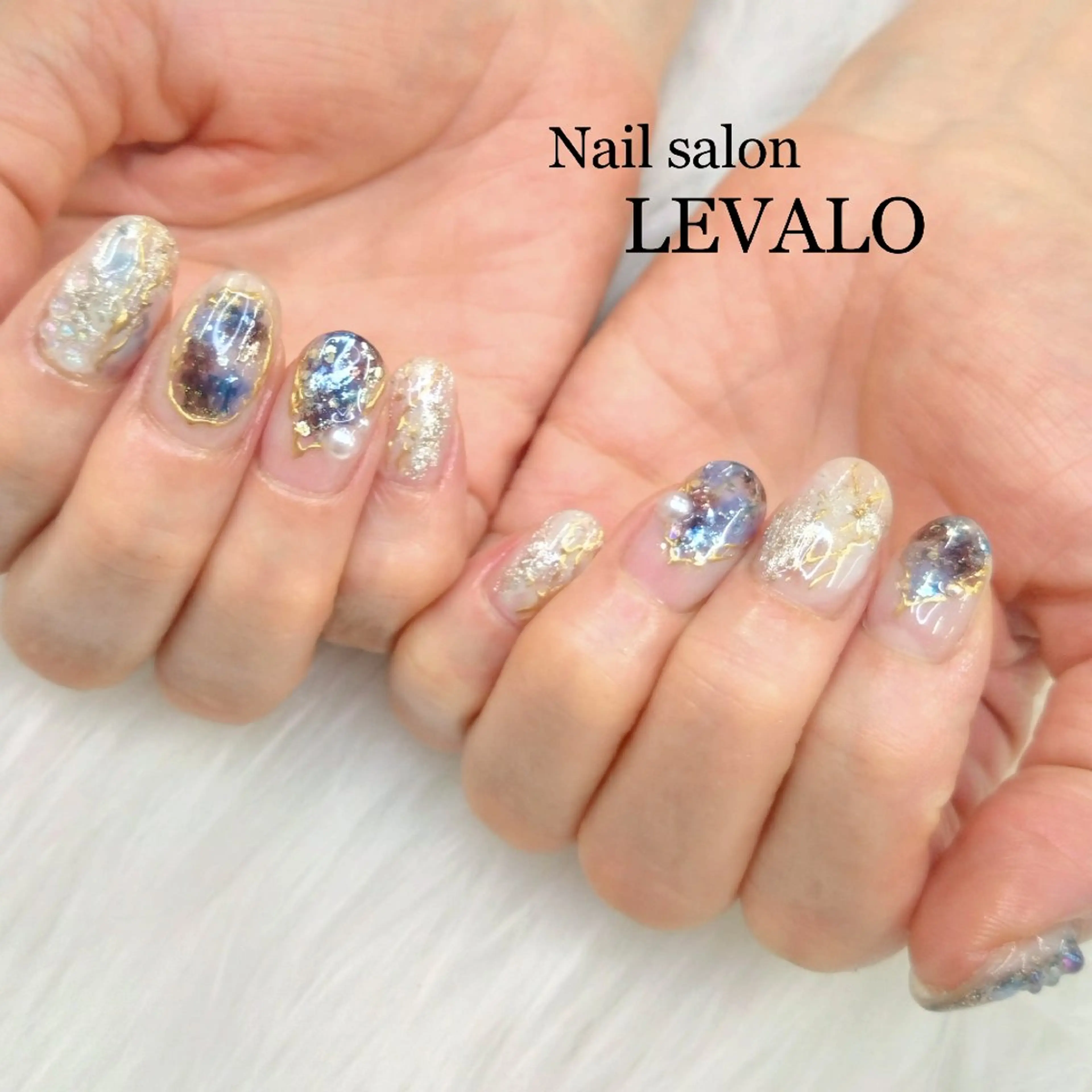ネイル キラキラネイル ニュアンスネイル ハンドネイル Nail salon LEVALO【レヴァロ】所属・Nail salon LEVALOレヴァロのネイルデザイン