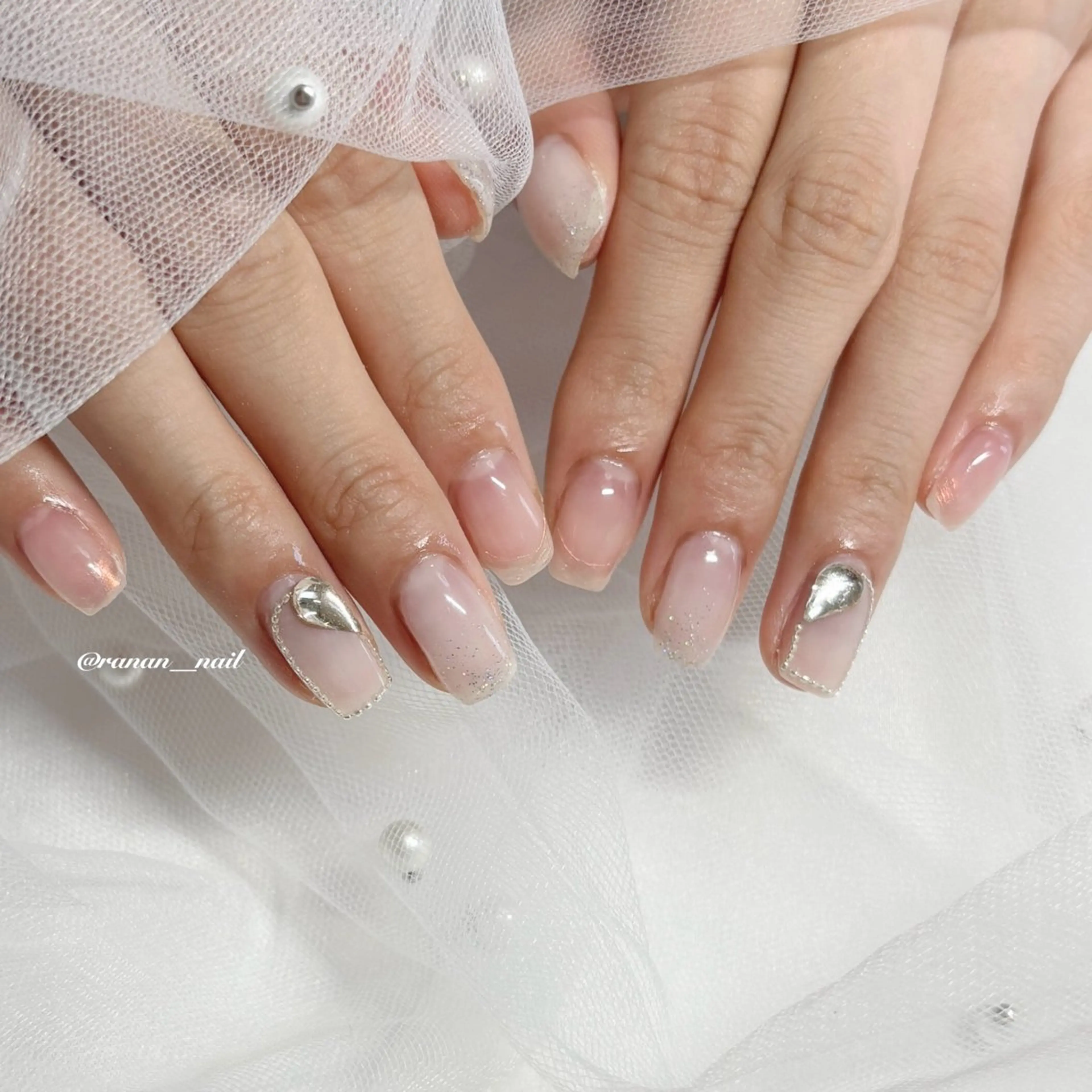 ネイル 𝓇𝒶𝓃𝒶𝓃 𝓃𝒶𝒾𝓁のネイルデザイン