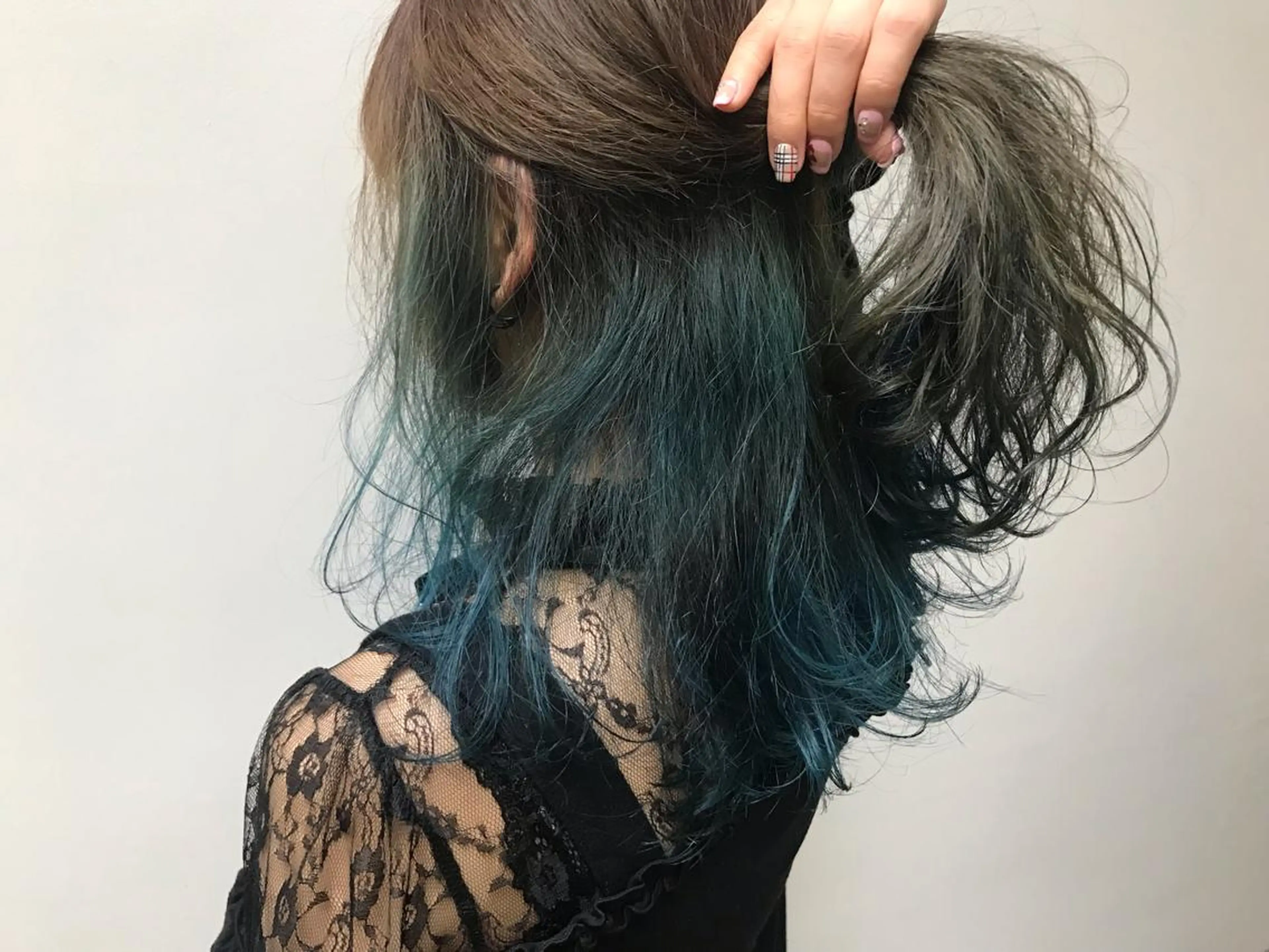 セミロング カラー 土屋 紗也果のヘアスタイル