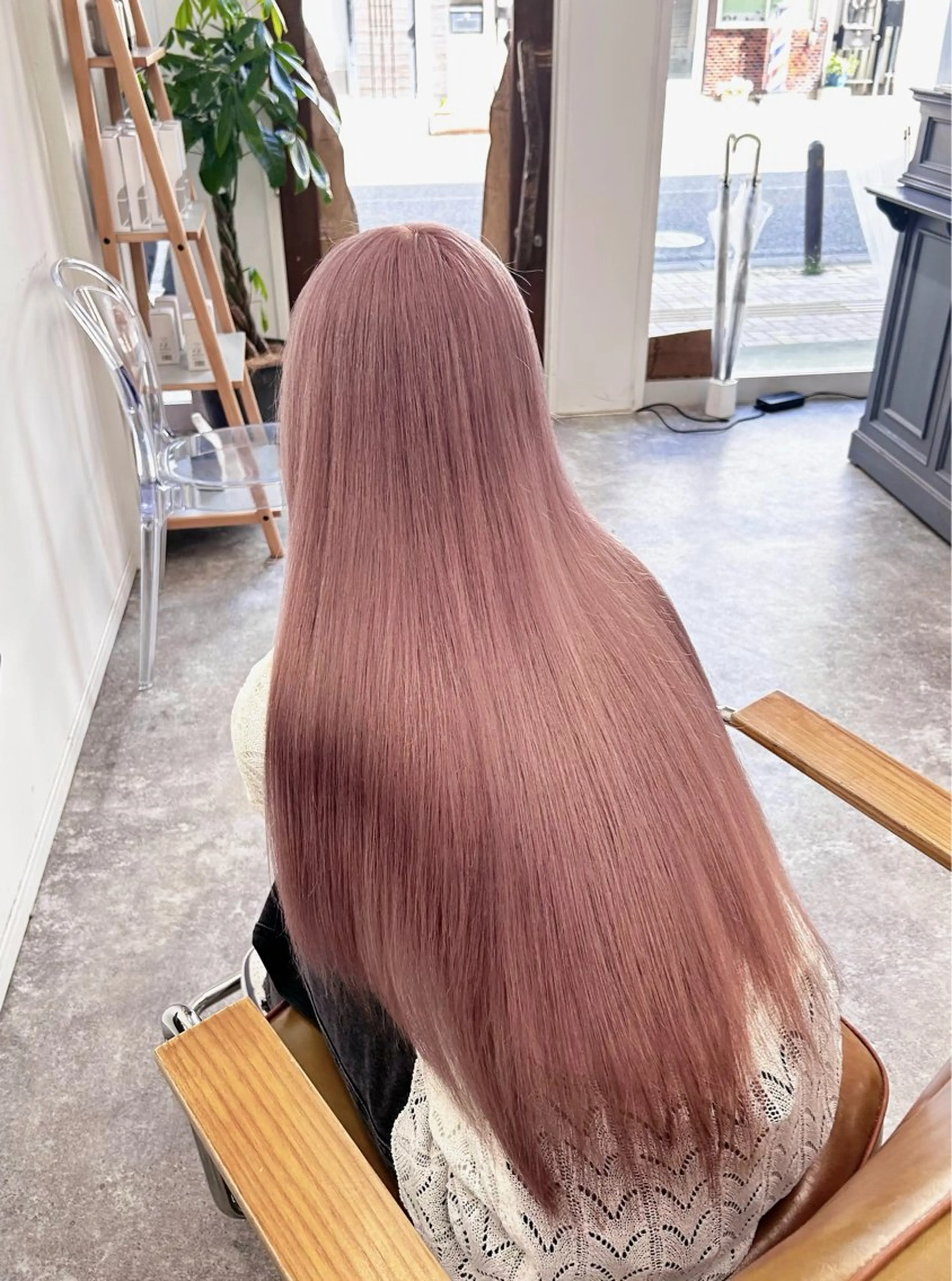 ロング カラー ベージュカラー ピンクカラー ピンクベージュ ヘアカラー 木藤 優杏のヘアスタイル