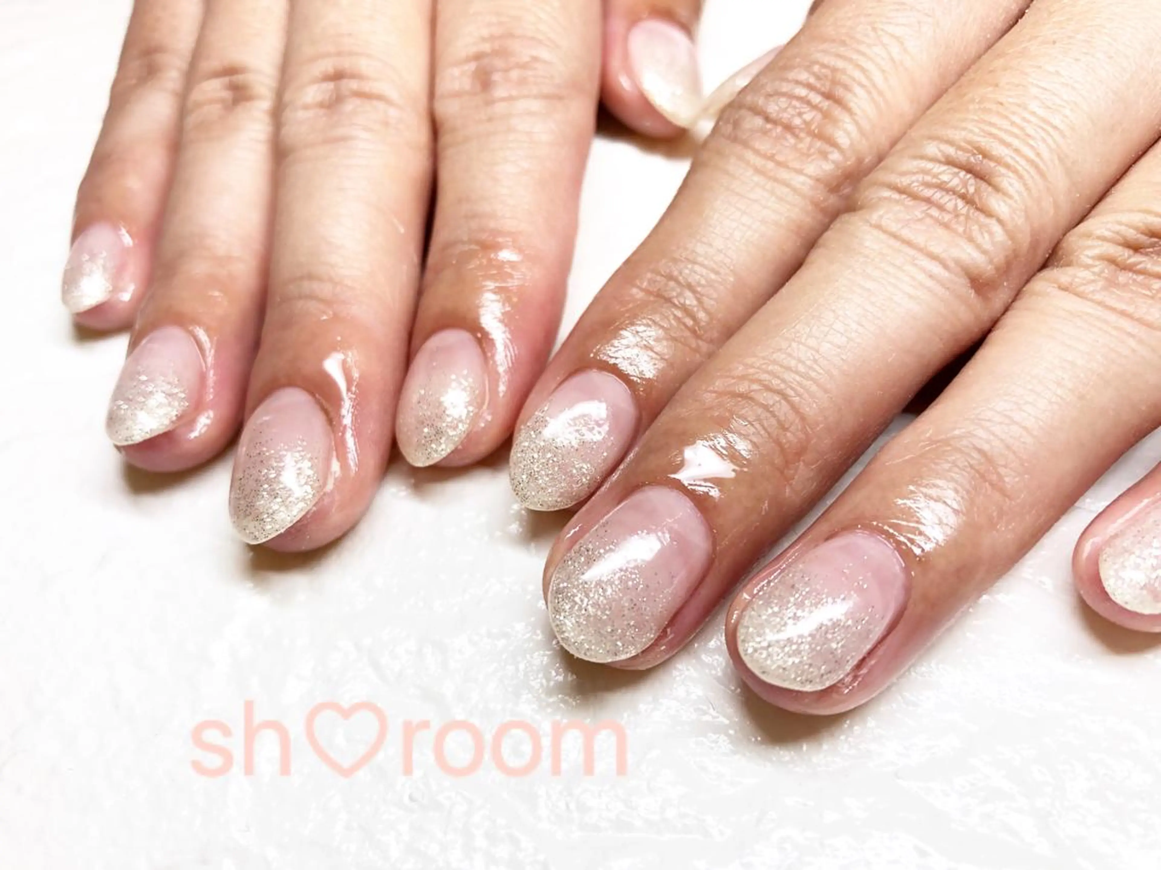 ネイル グラデーション キラキラネイル 韓国ネイル ラメ(グリッター) ラメグラデーション Nail salon Ruuのネイルデザイン