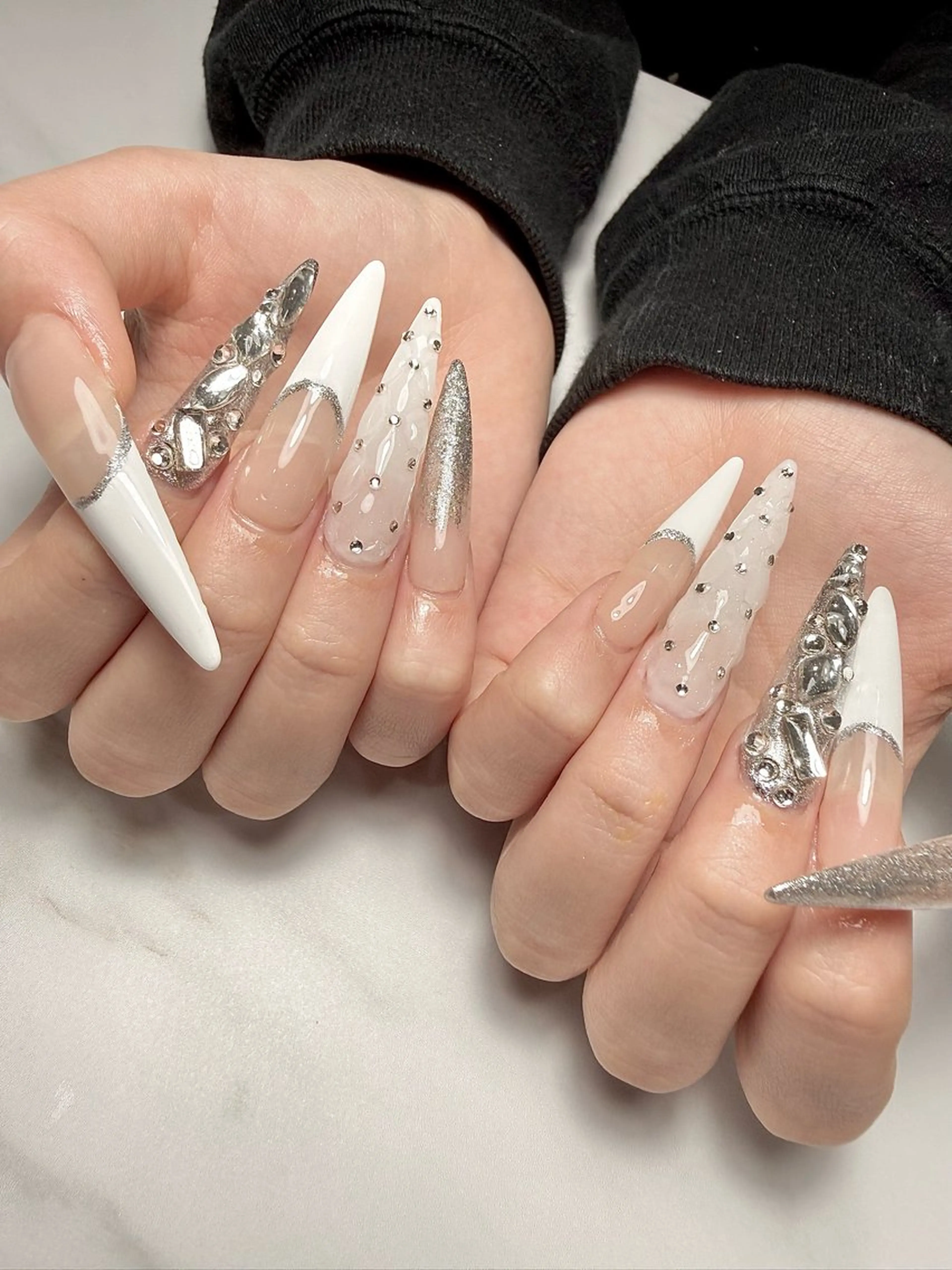 ネイル フレンチネイル ロングネイル 持ち込み enchantee nail所属・Enchantée yukaのネイルデザイン