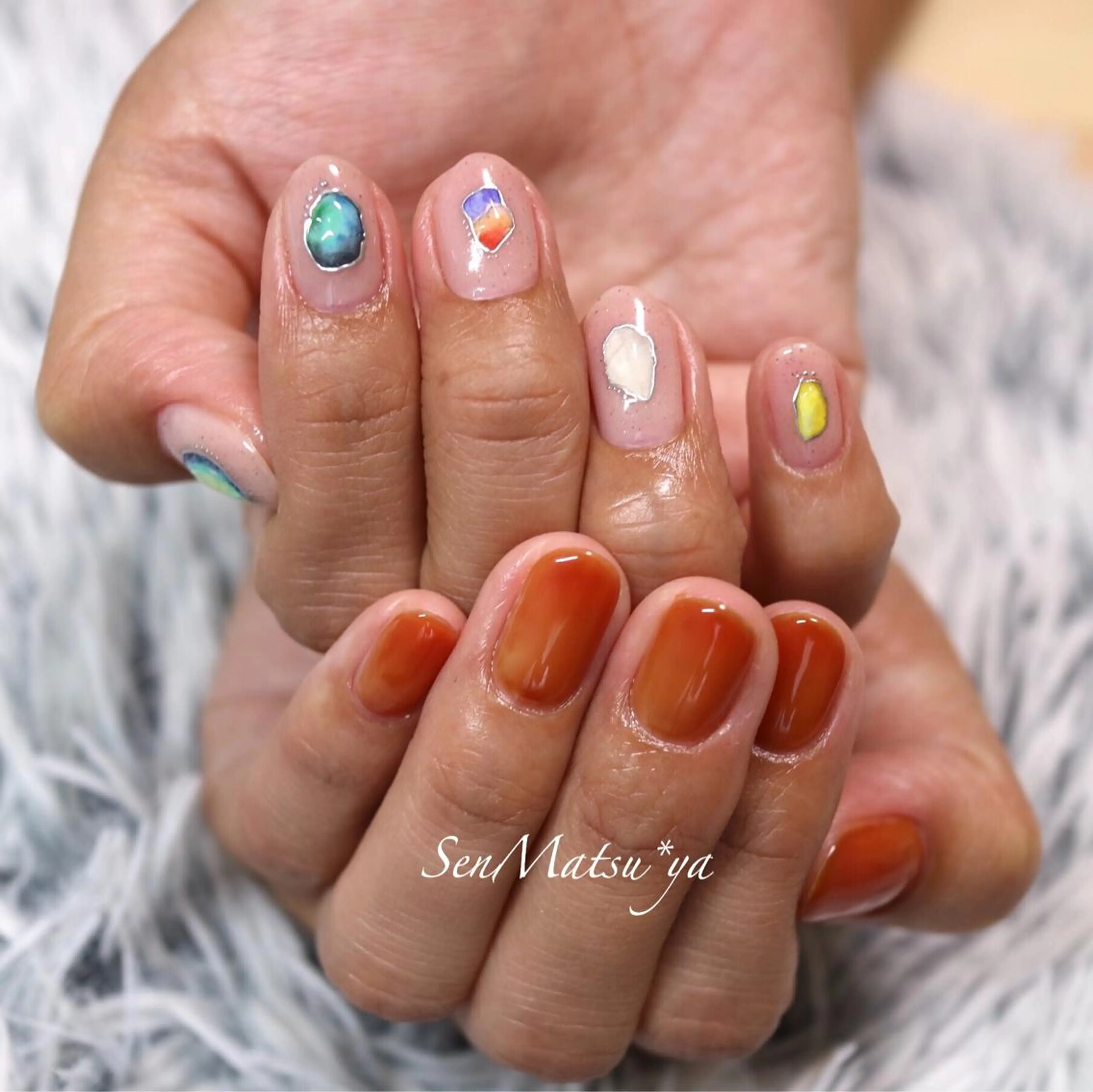ネイル アートネイル ストーンネイル 扇松屋 marie.nのネイルデザイン