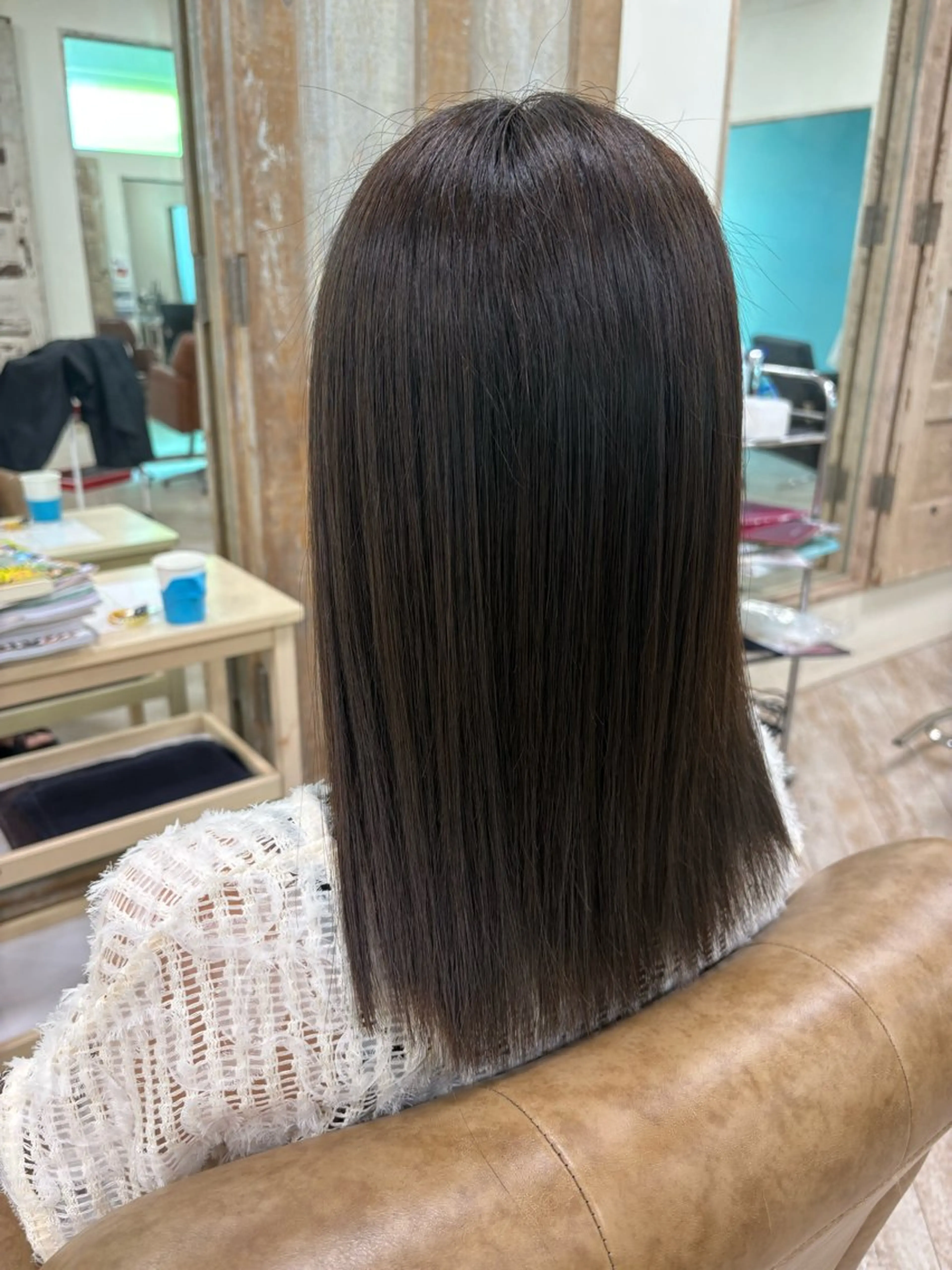 セミロング 菊地 映香のヘアスタイル