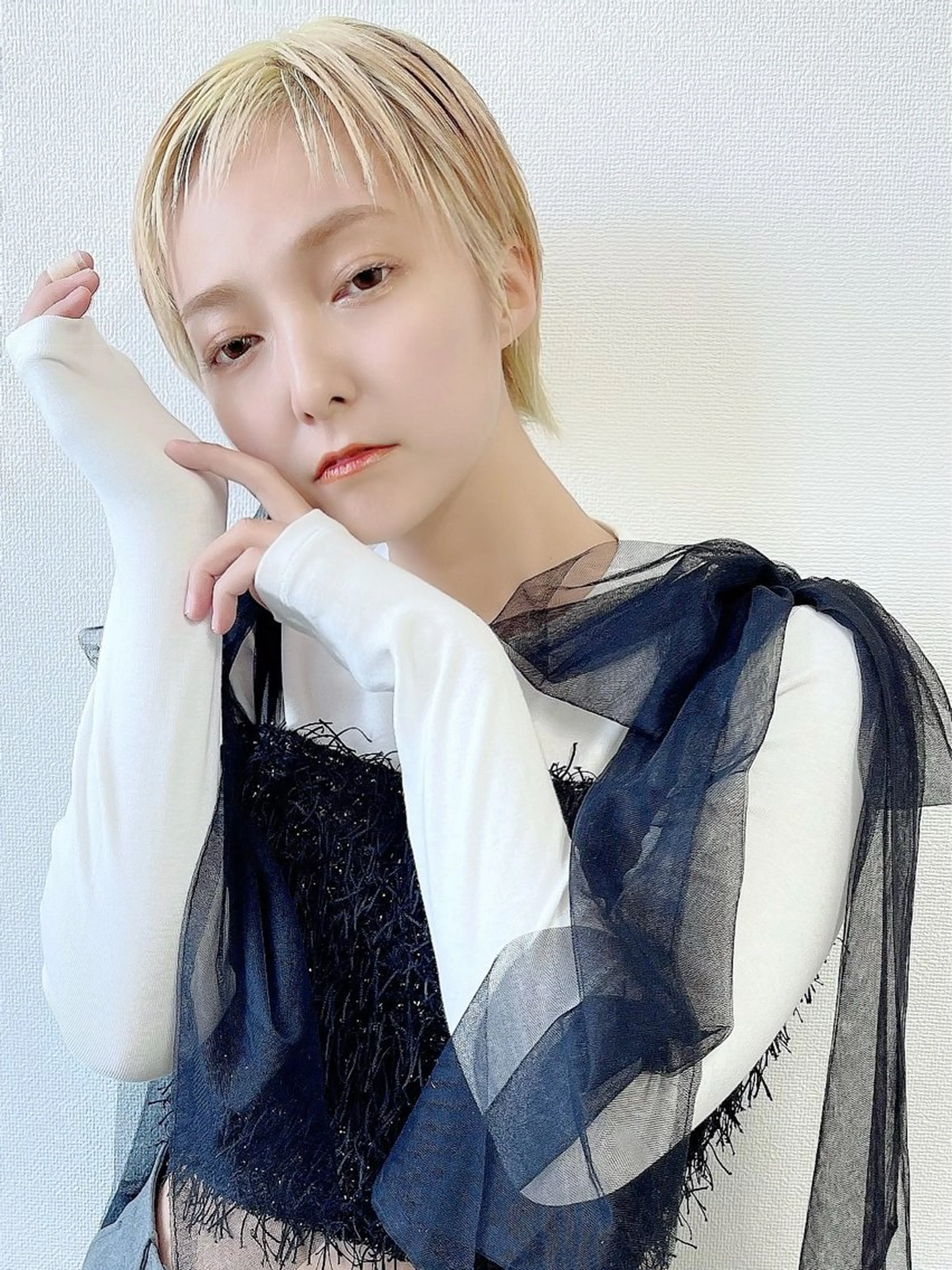 ショート カラー カット ヘアカラー 小顔レイヤー/ ベージュ🤍Rieのヘアスタイル