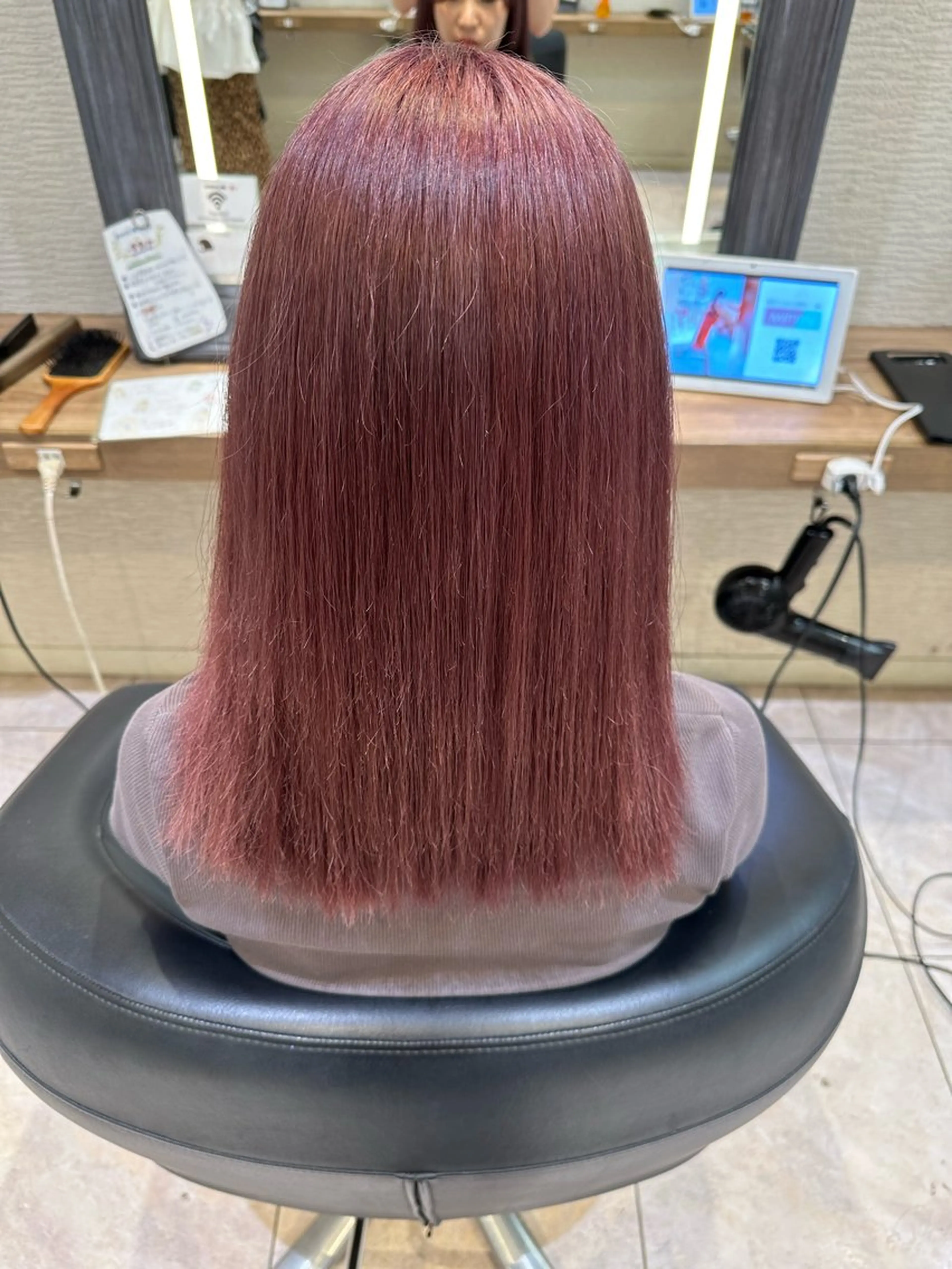 カラー パーマ×レイヤー| カラー カホ🪩🤍のヘアスタイル