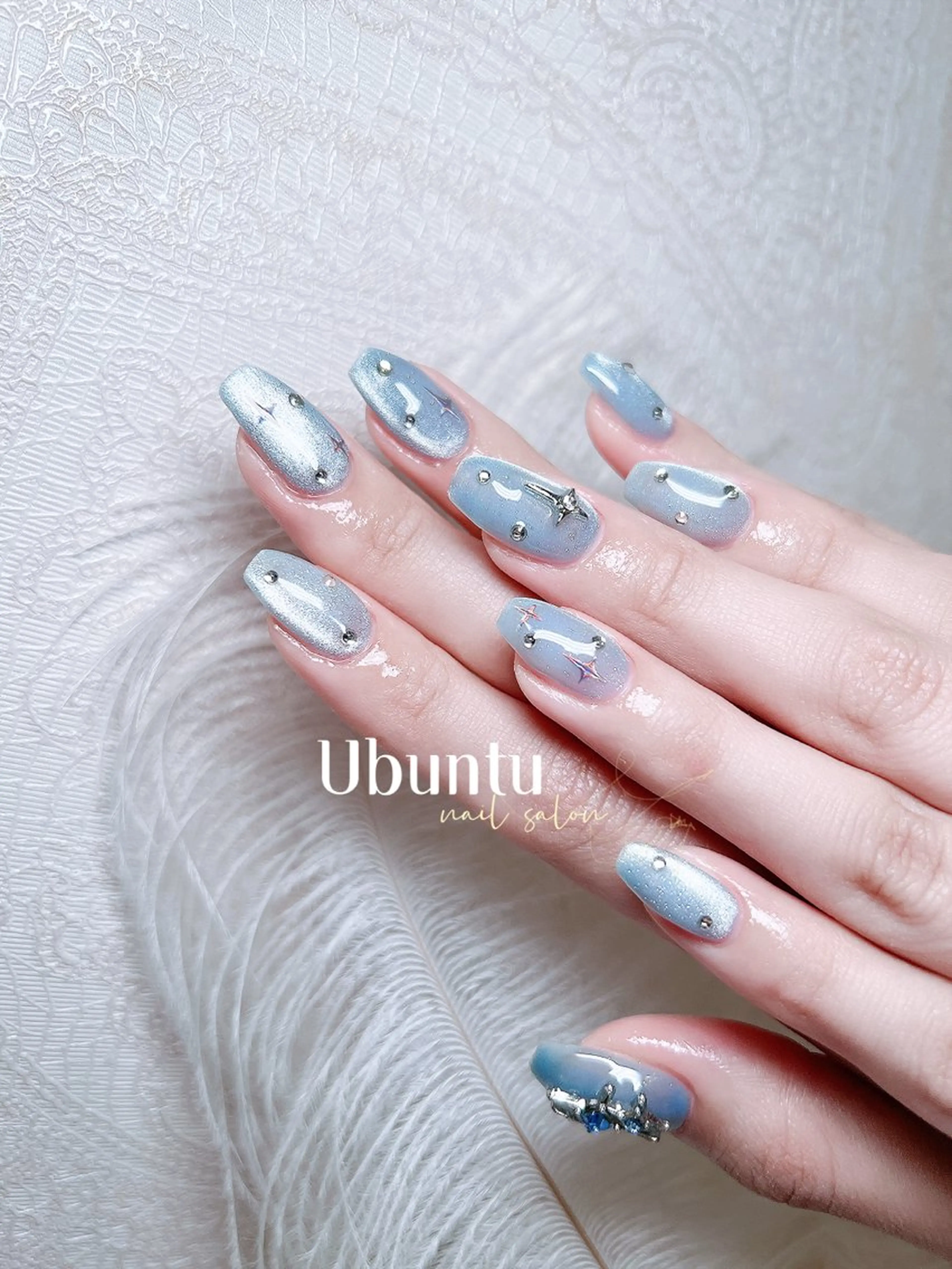 ネイル 水色 マグネットネイル ハンドネイル Ubuntu🎀 ネイルサロン✨のネイルデザイン