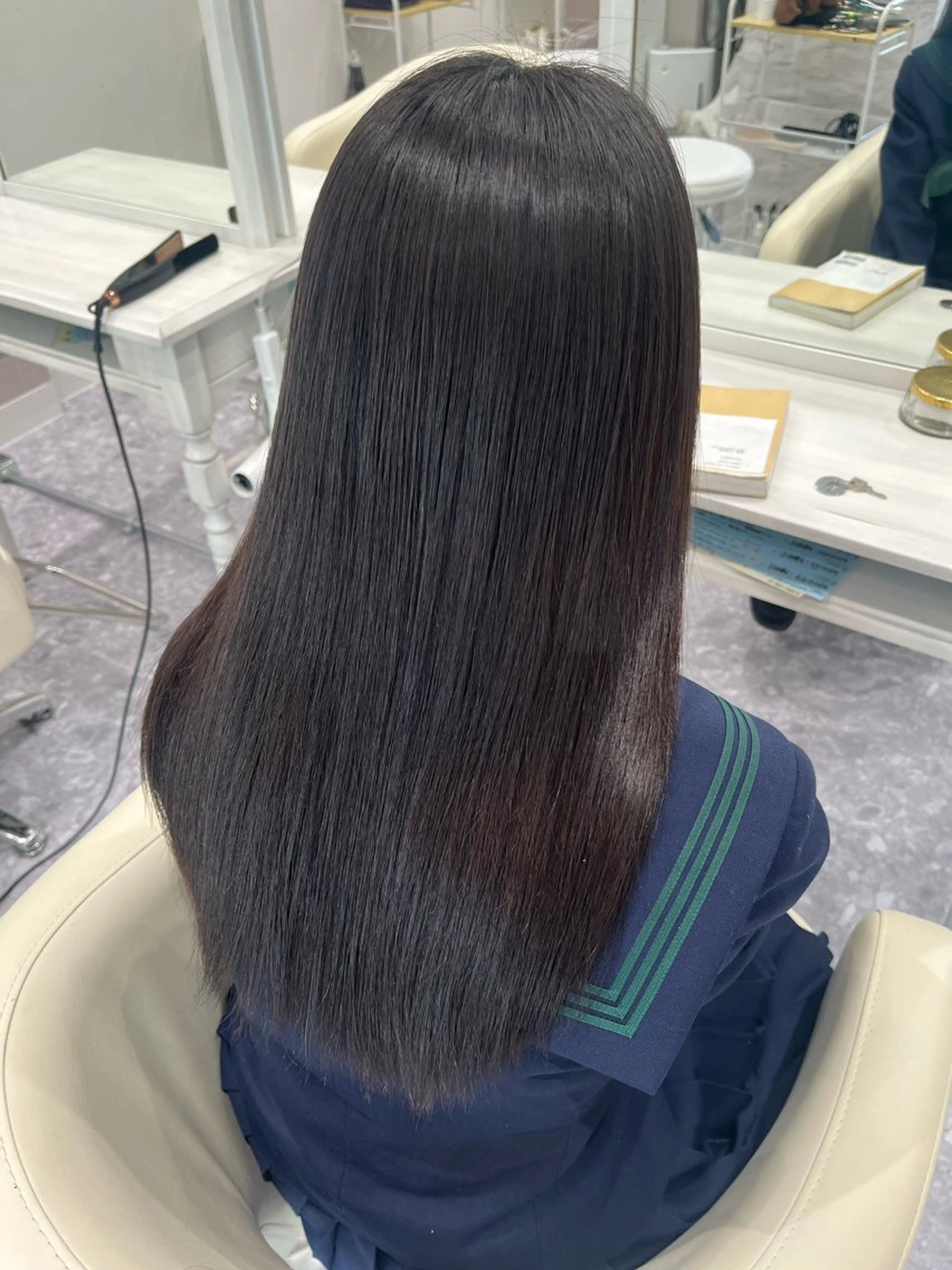 セミロング カラー パーマ カット 縮毛矯正 トリートメント 河西 楓のヘアスタイル