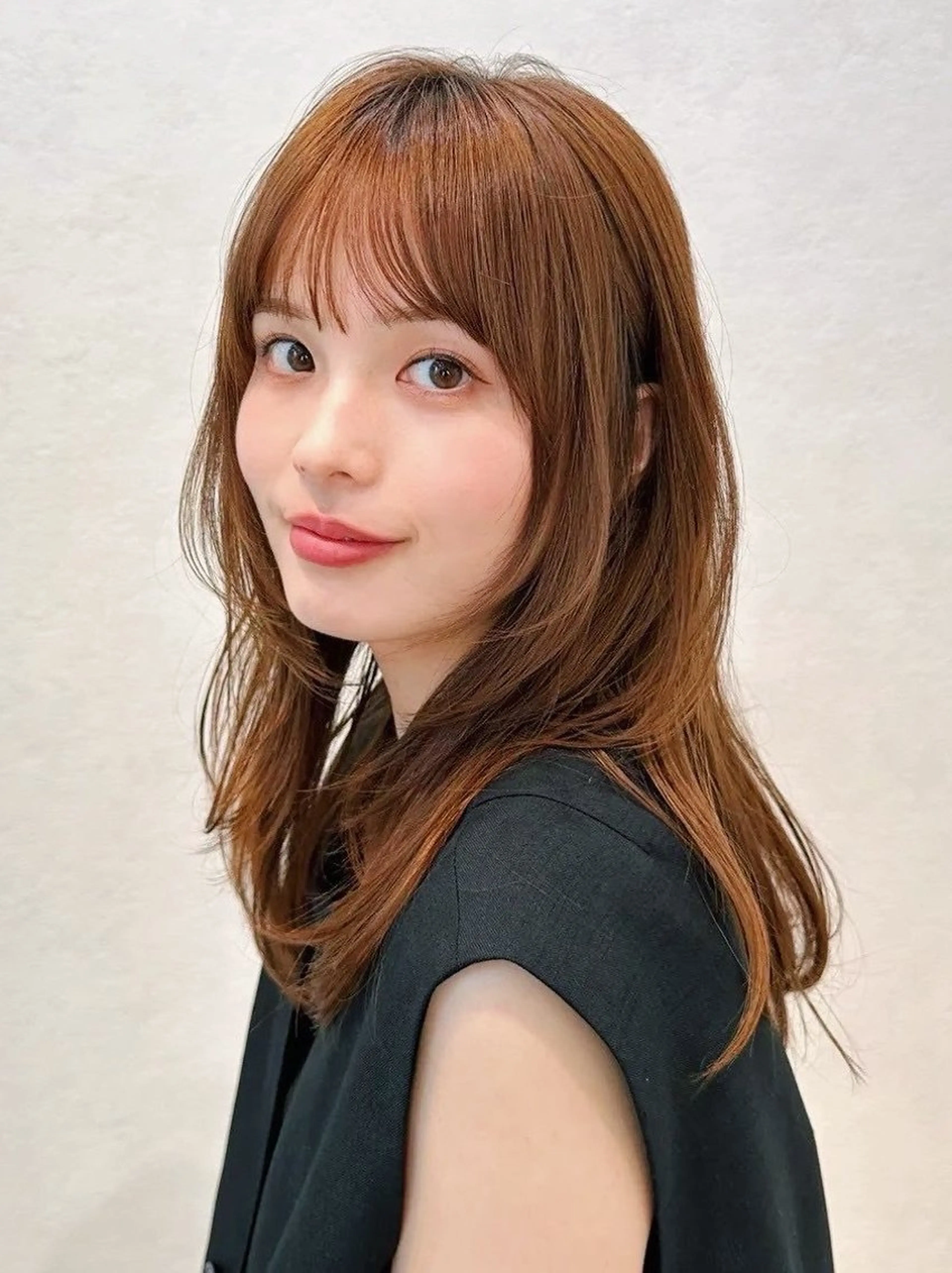 セミロング カラー パーマ kazuki【顔周り ×レイヤーカット】のヘアスタイル