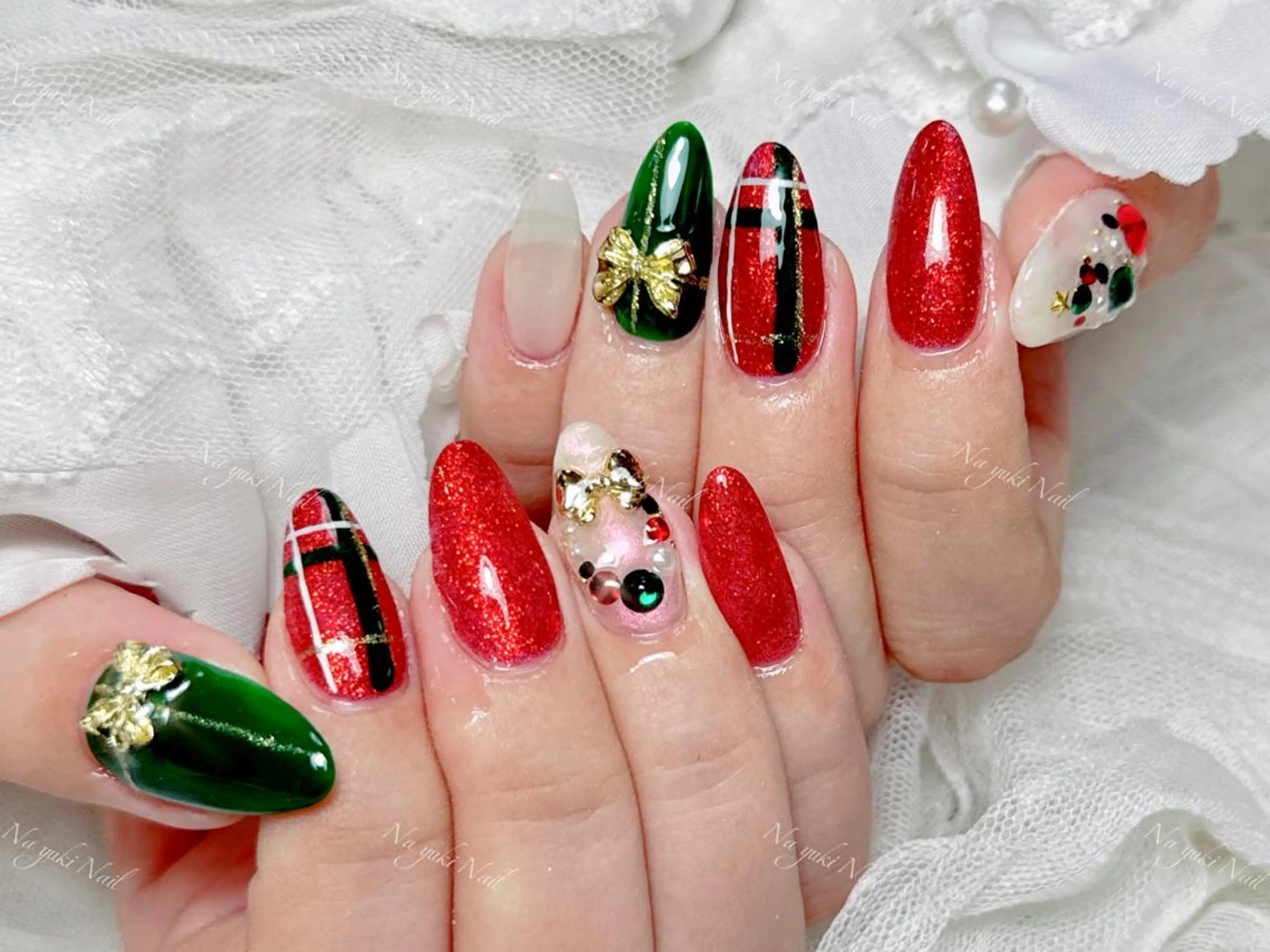 ネイル 🦋 Queenieのネイルデザイン