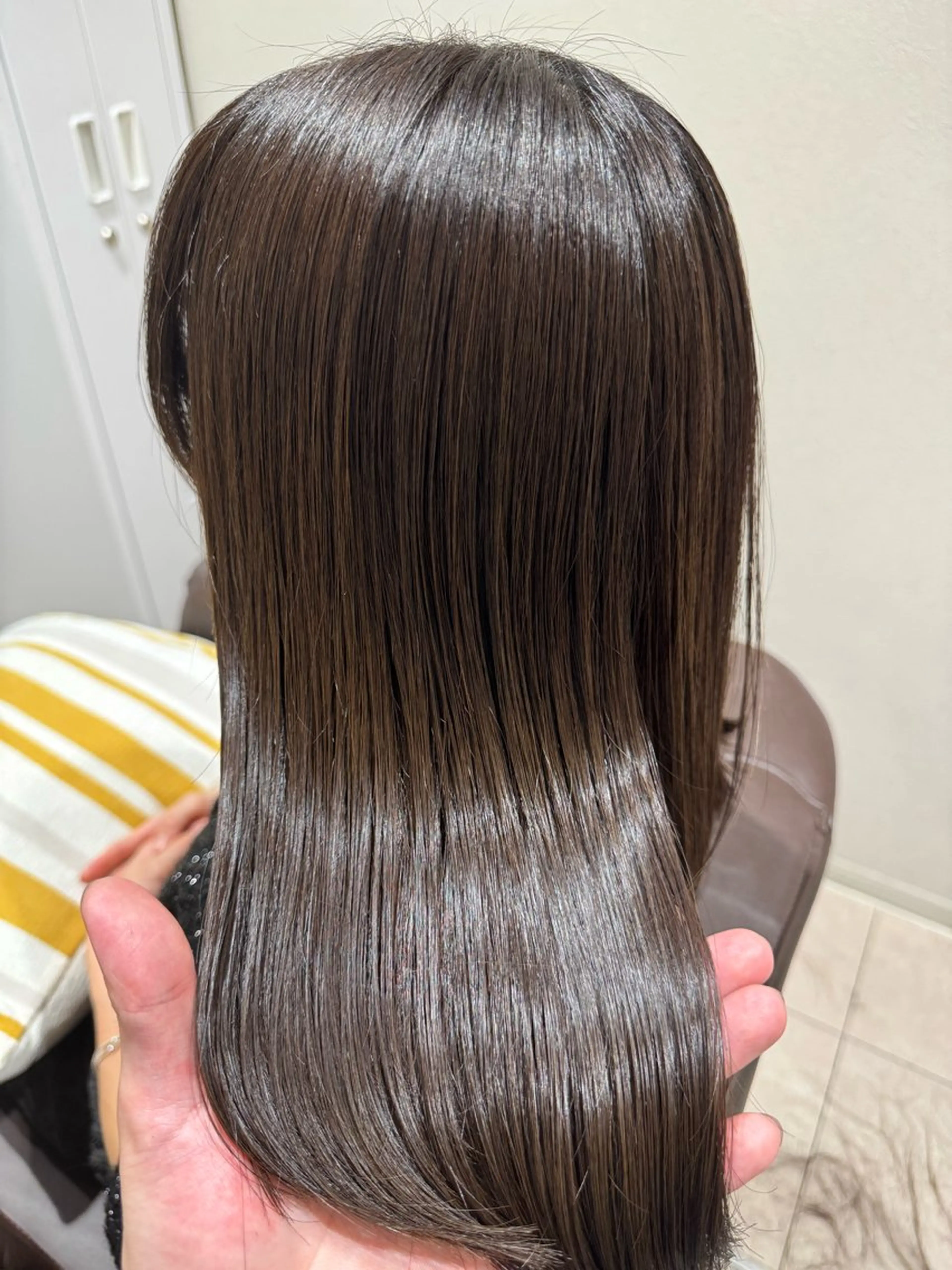 ミディアム カラー カット ヘアカラー トリートメント ROW銀座所属・史上最高の艶感 『髪質改善』tomのヘアスタイル