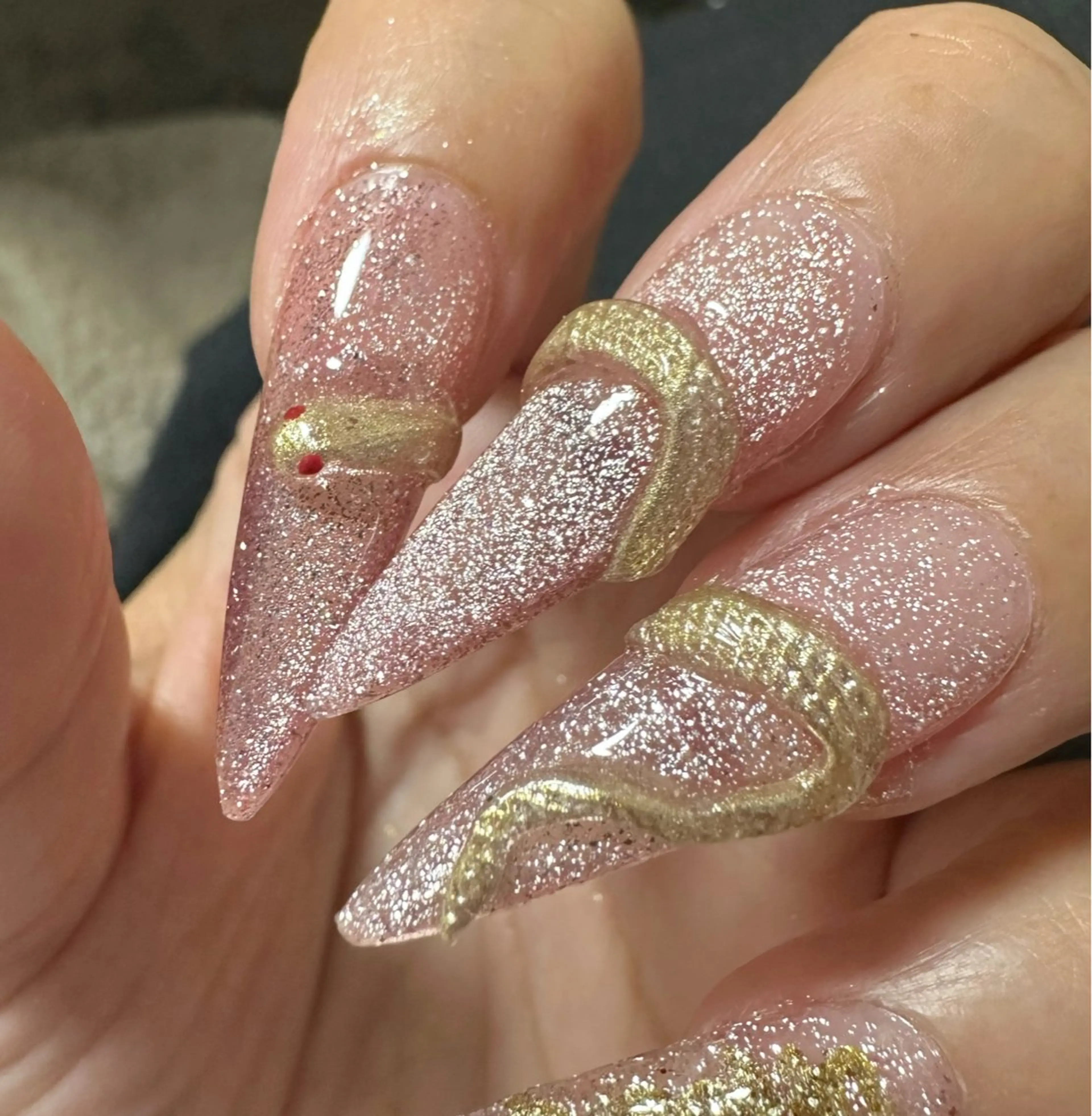 ネイル 新山 聖のネイルデザイン